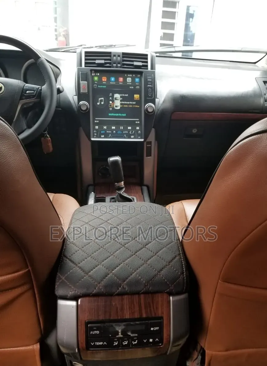 Toyota Land Cruiser Prado 2023 Black