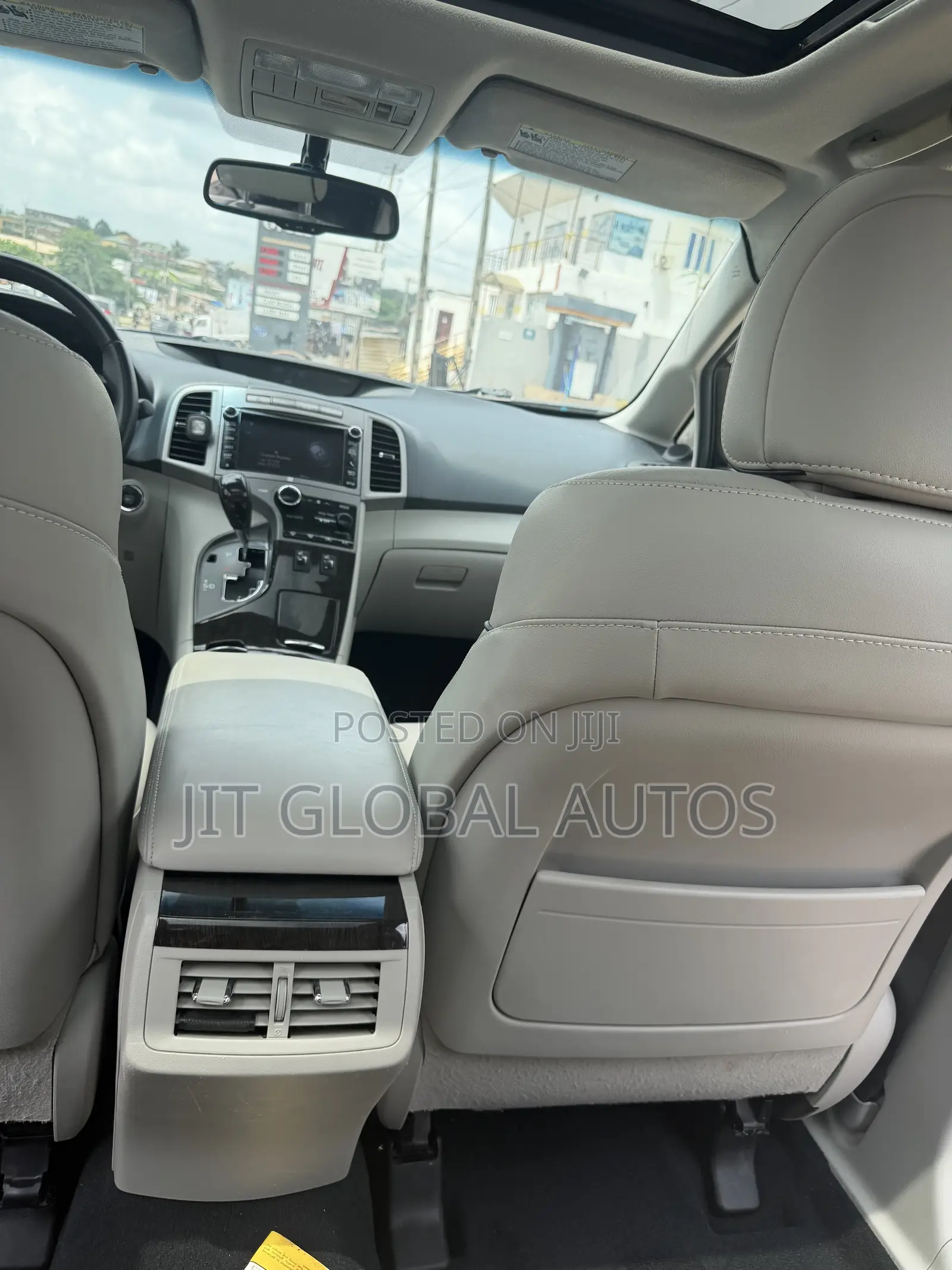 Toyota Venza XLE 4dr Wagon (3.5L 6cyl 6A) 2014 Silver