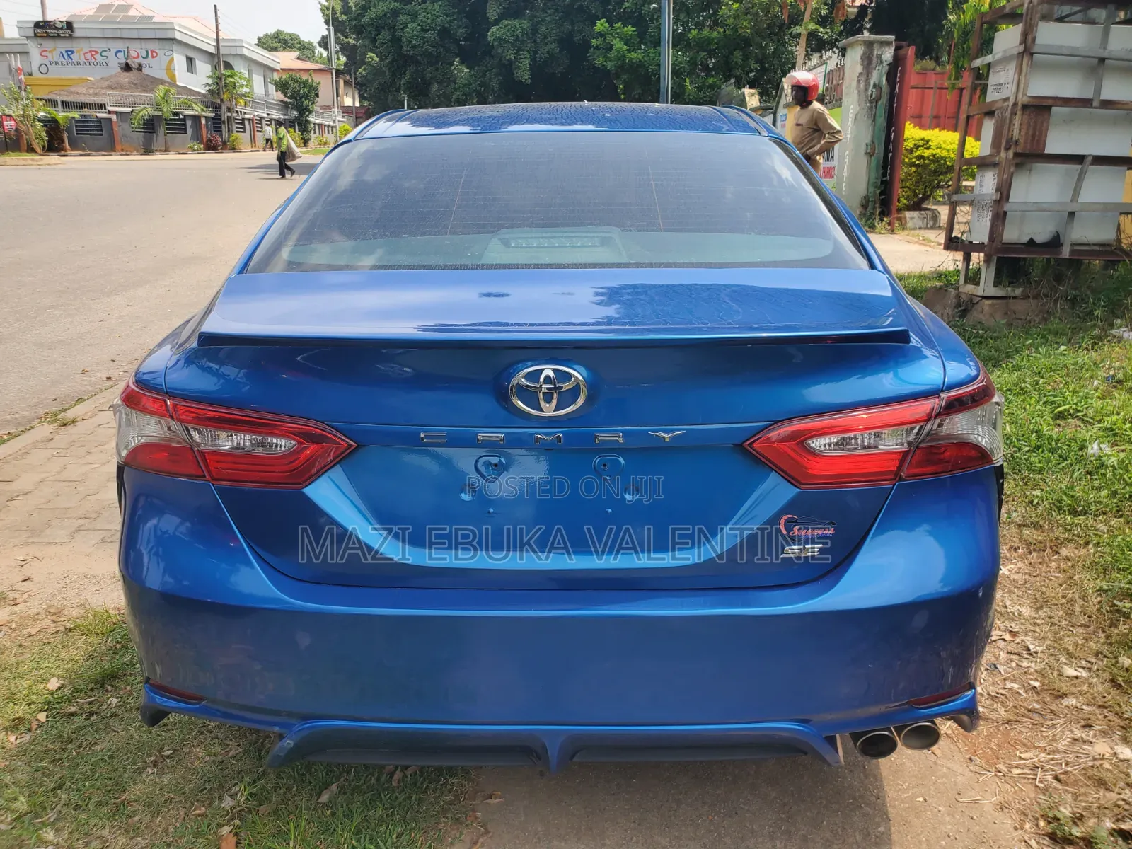 Toyota Camry 2018 Blue