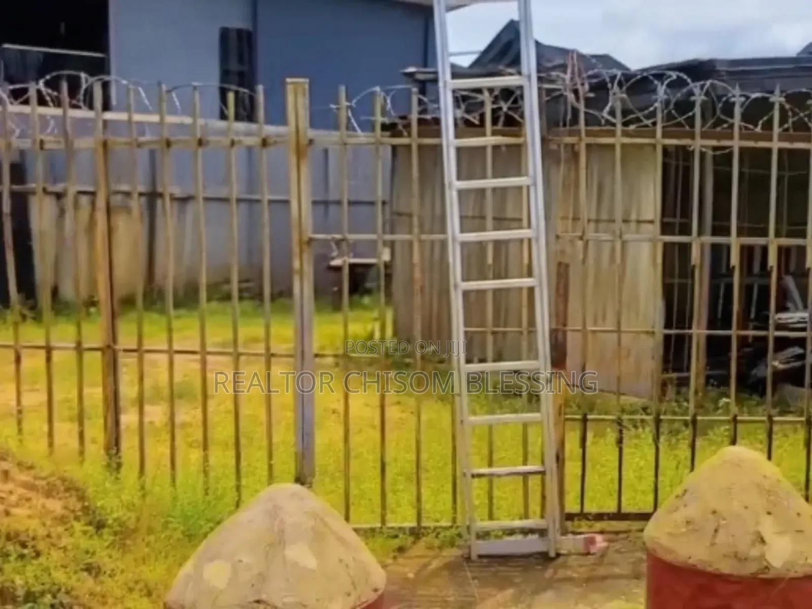 1 Strategic Plot Available for Sale in Amakama Federal Housing Estate