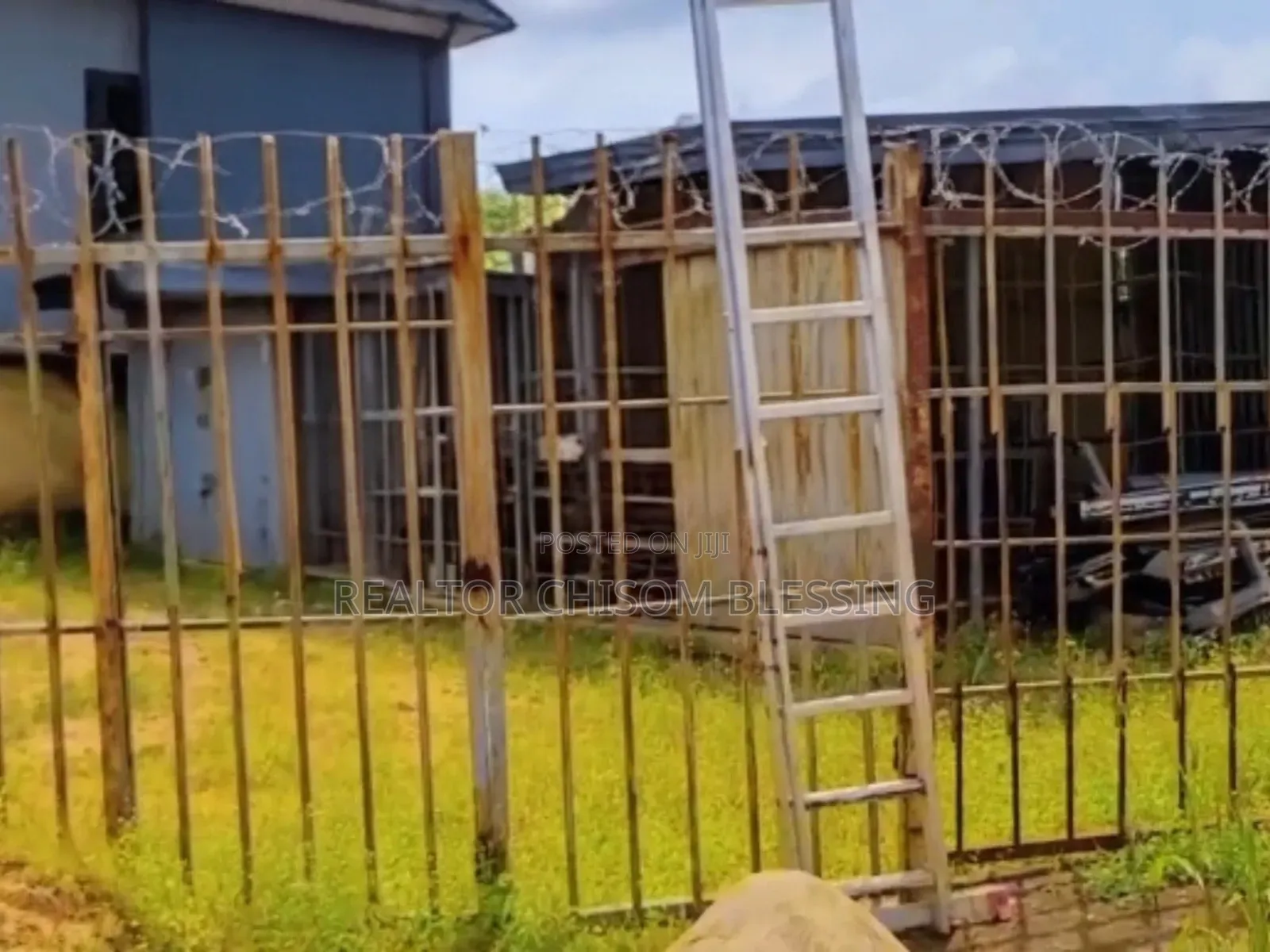 1 Strategic Plot Available for Sale in Amakama Federal Housing Estate
