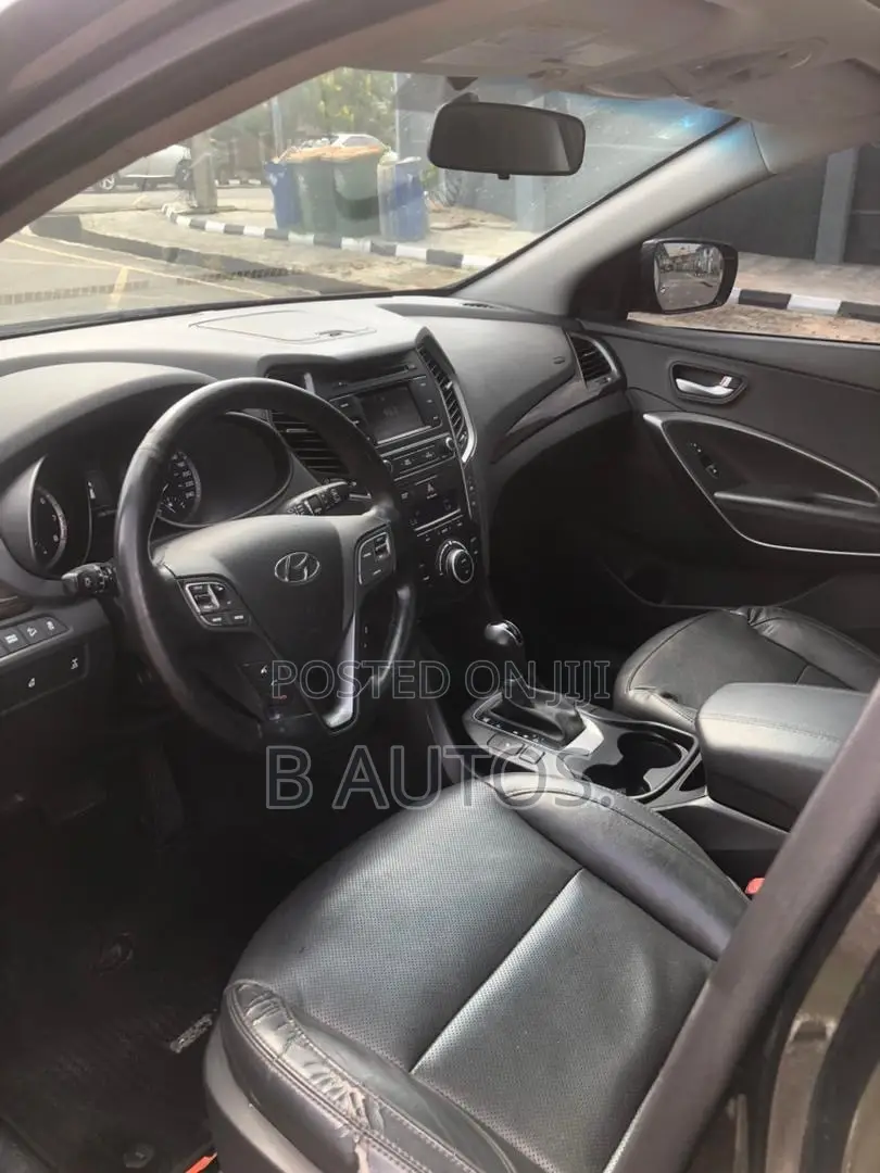 Hyundai Santa Fe Limited AWD 2017 Black