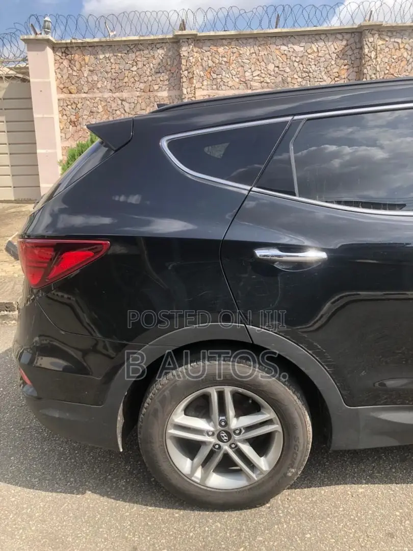 Hyundai Santa Fe Limited AWD 2017 Black