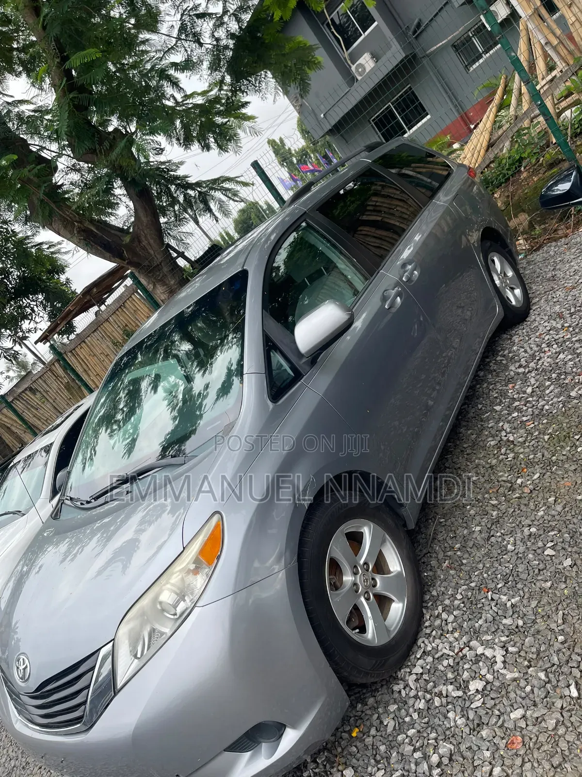 Toyota Sienna LE AWD 7-Passenger 2013 Silver