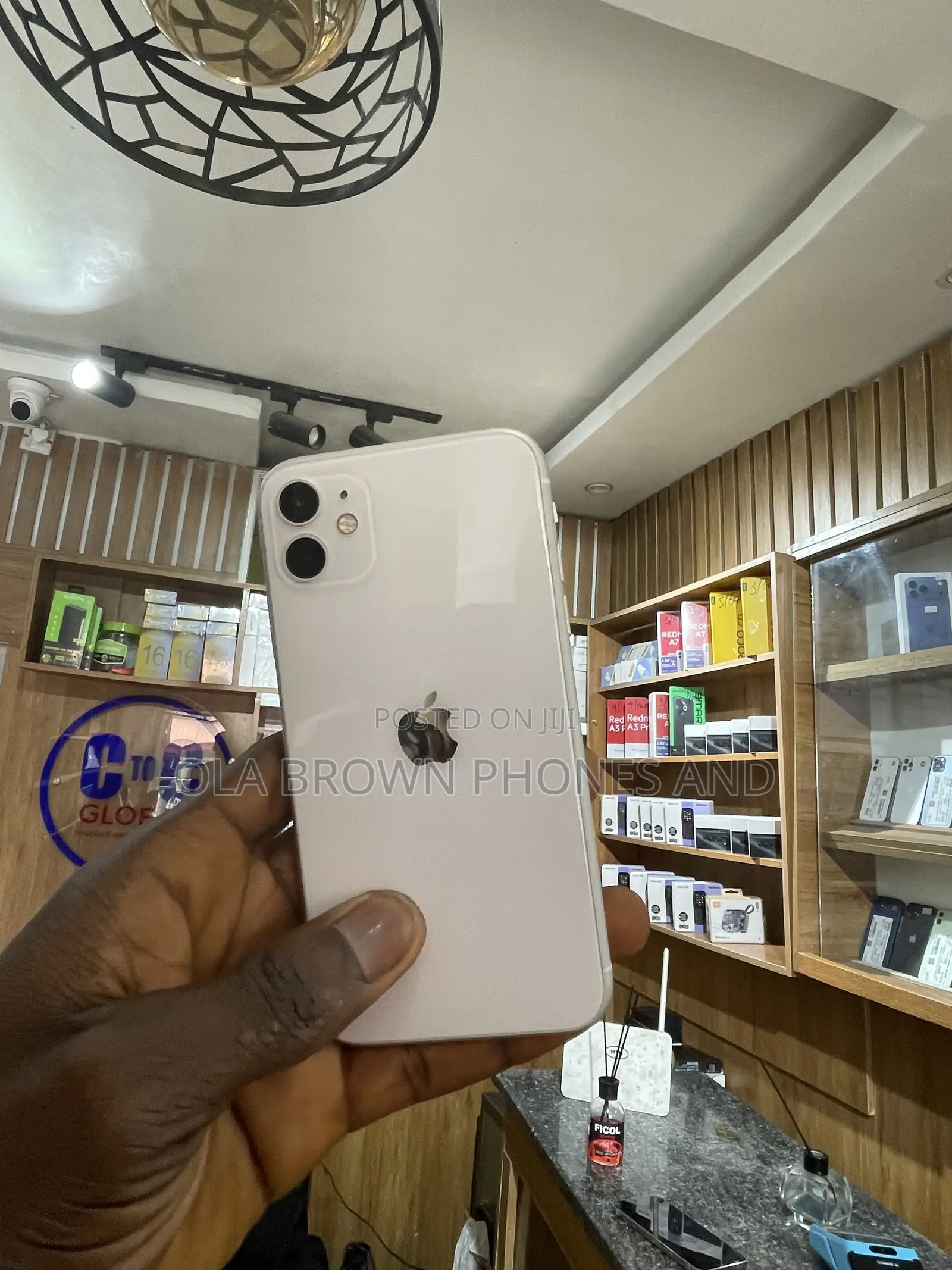 Apple iPhone 11 64 GB White