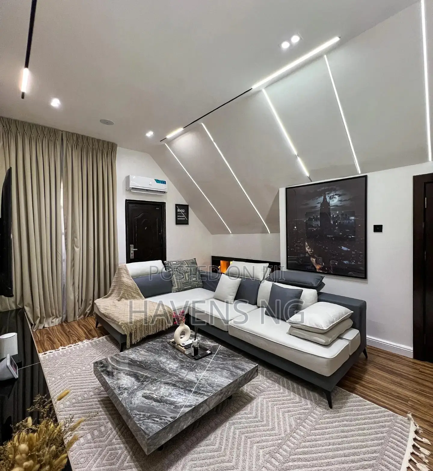 Luxury 1-Bedroom Smart Penthouse in Utako, Abuja