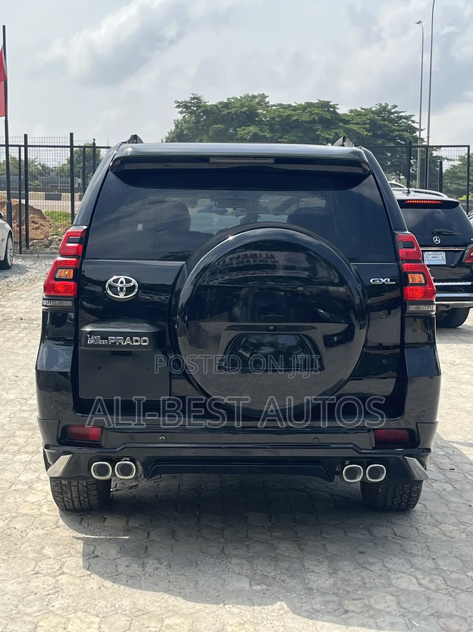 Toyota Land Cruiser 2012 Black