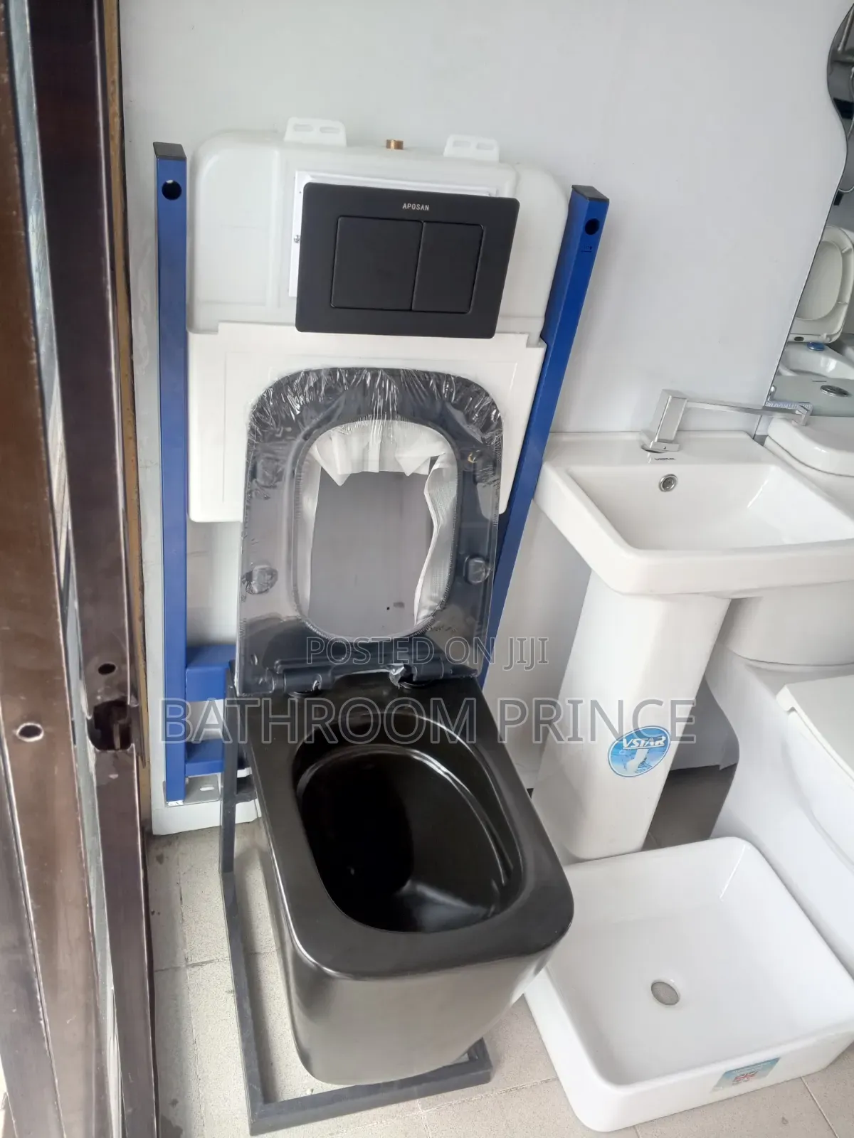 Original Square Black Conceal Water Closet