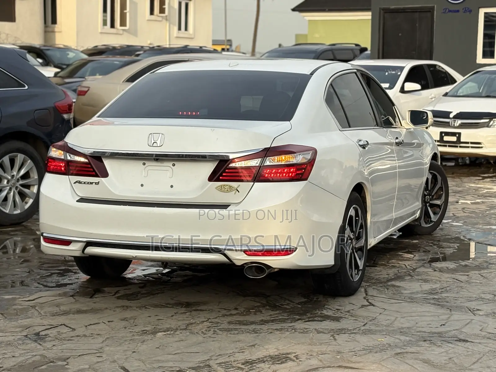 Honda Accord EX-L 4dr Sedan FWD (2.4L 4cyl 2A) 2016 White