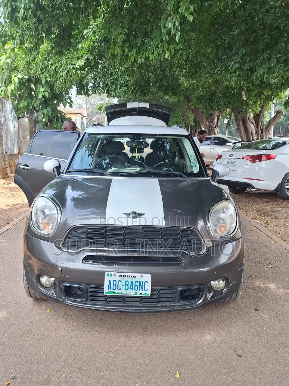 Mini Cooper 2013 Brown