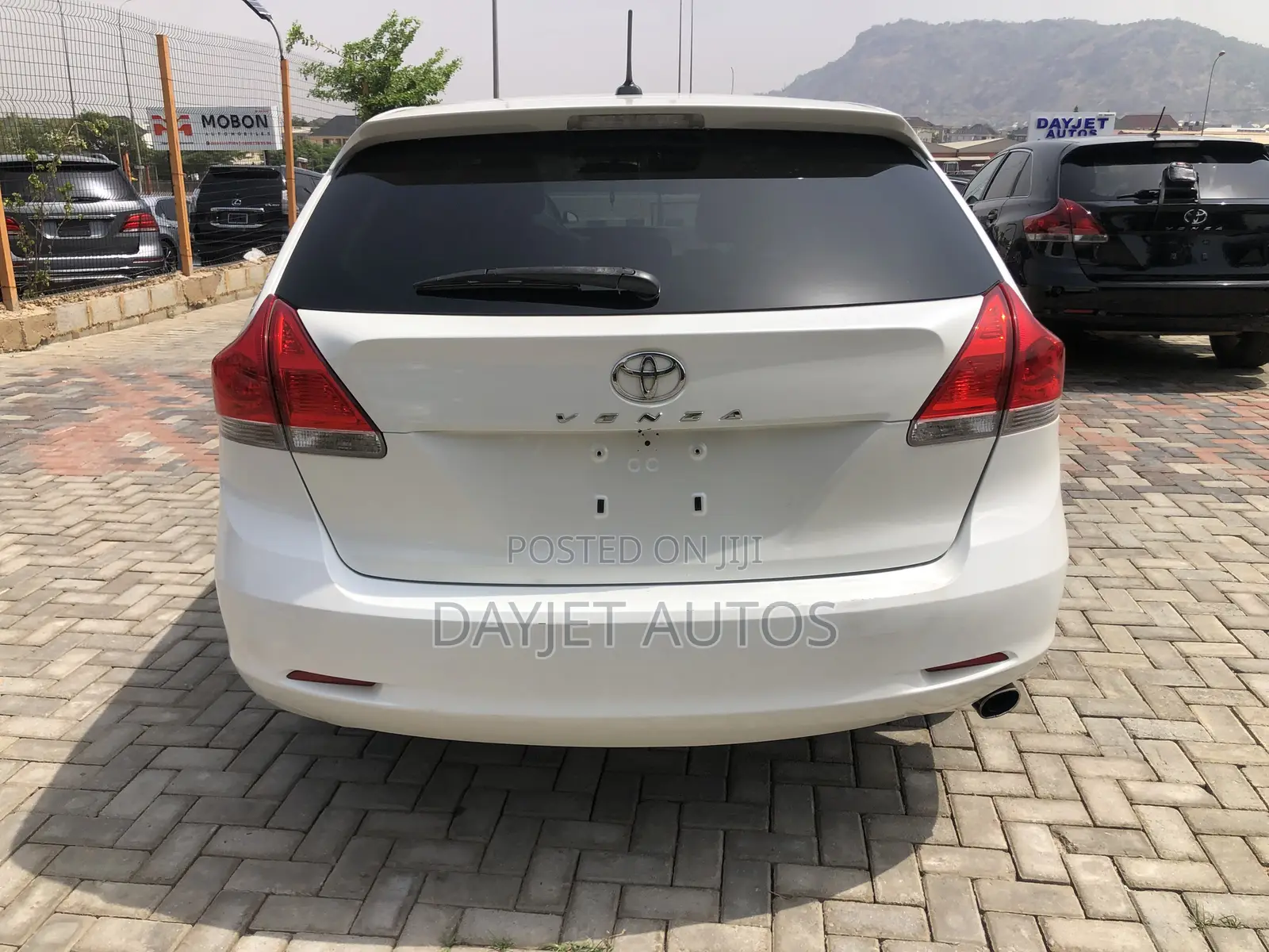 Toyota Venza 2010 White