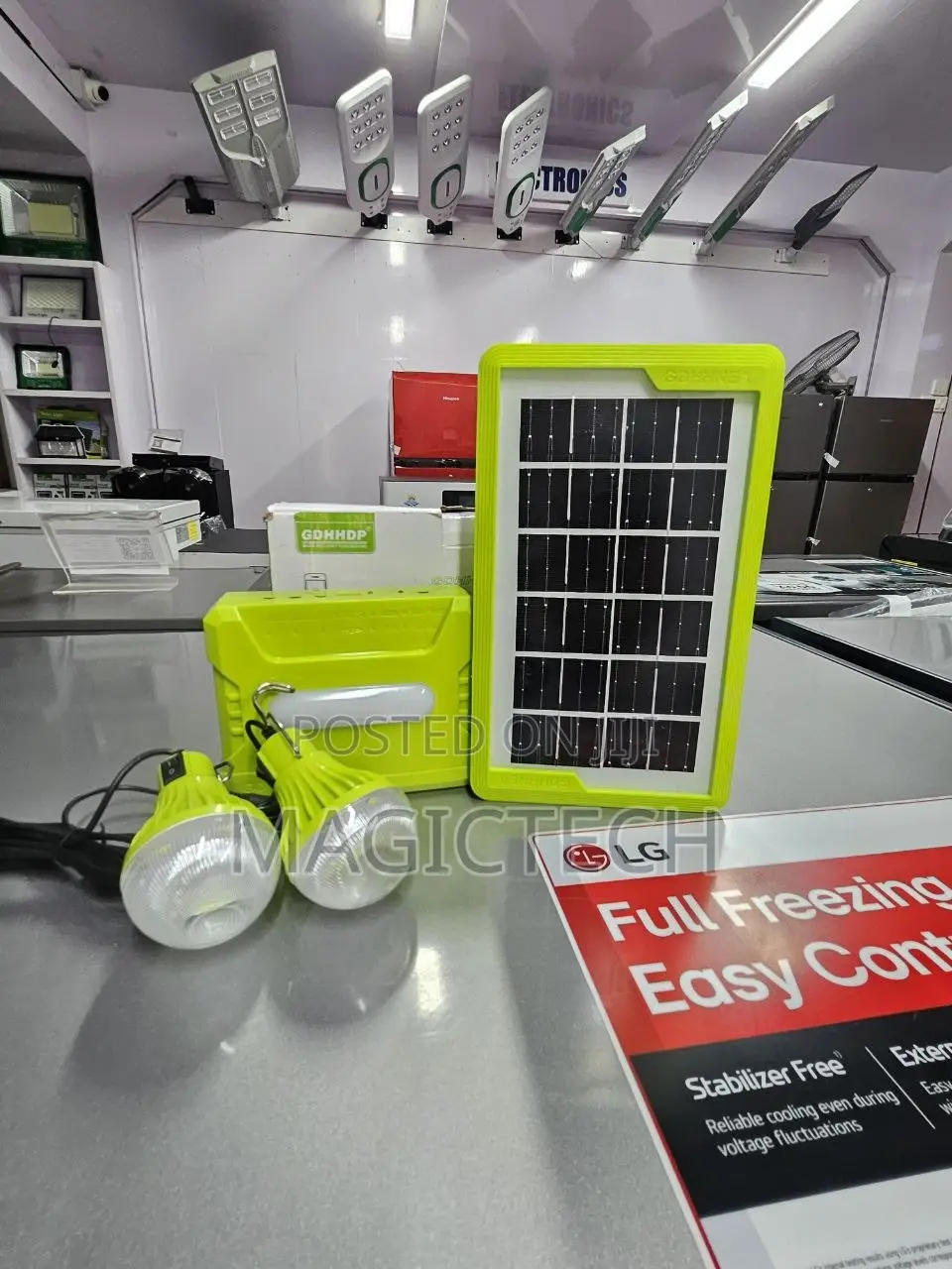 Suntrick Small Solar Power Pack With Solar Panel and LED Bulbs
