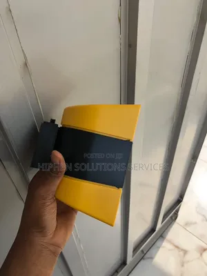 Retractable Wall-Mounted Queue Management Belt