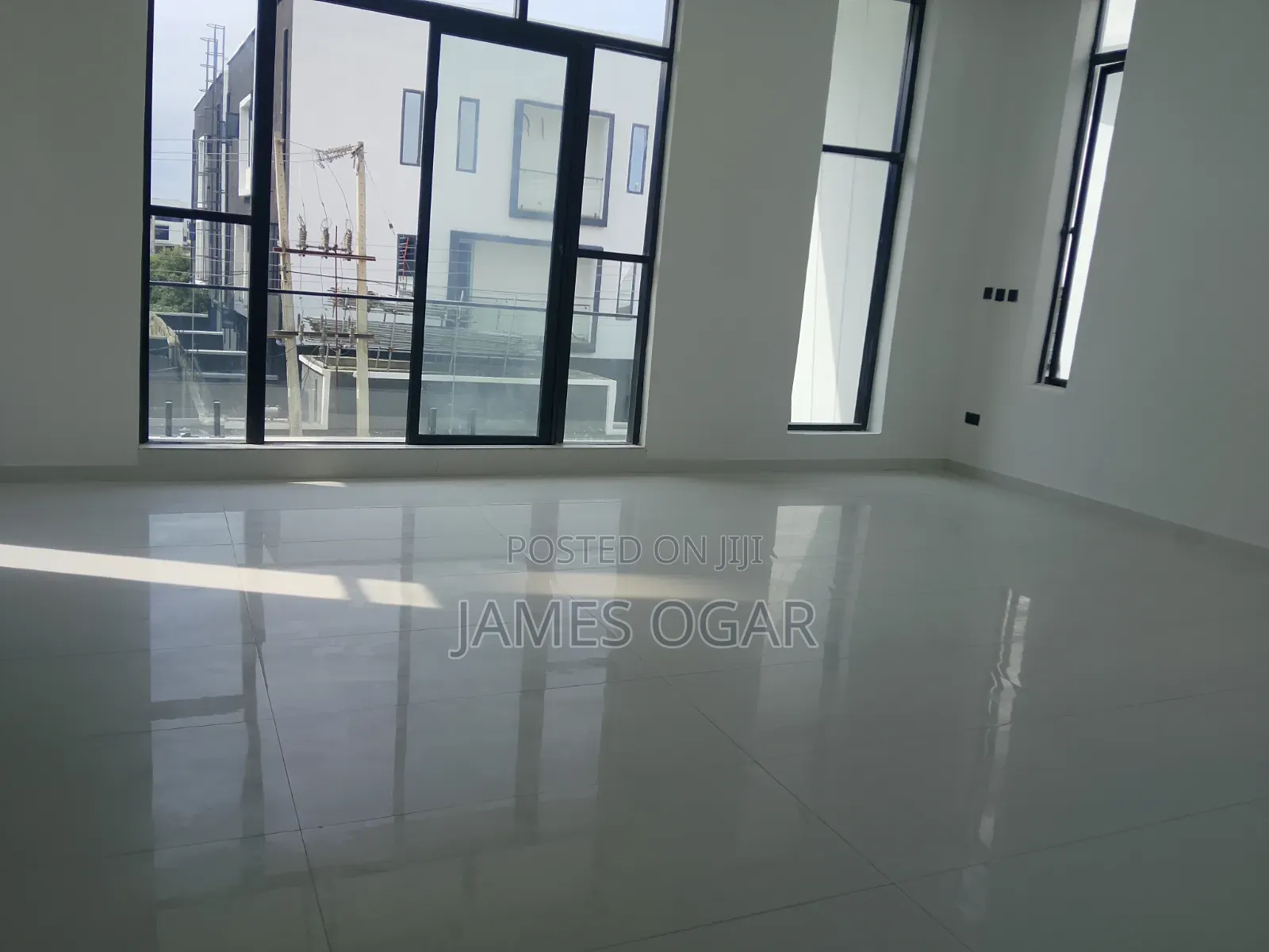 5bdrm Duplex in Royal Pines, Lekki Expressway for sale