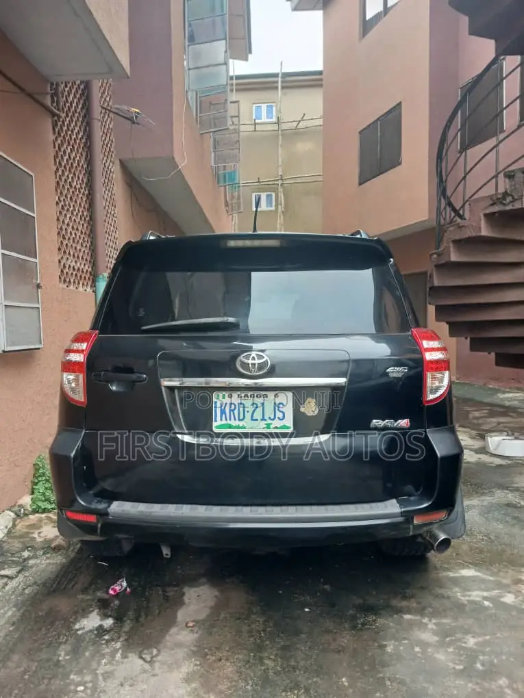 Toyota RAV4 2011 Black