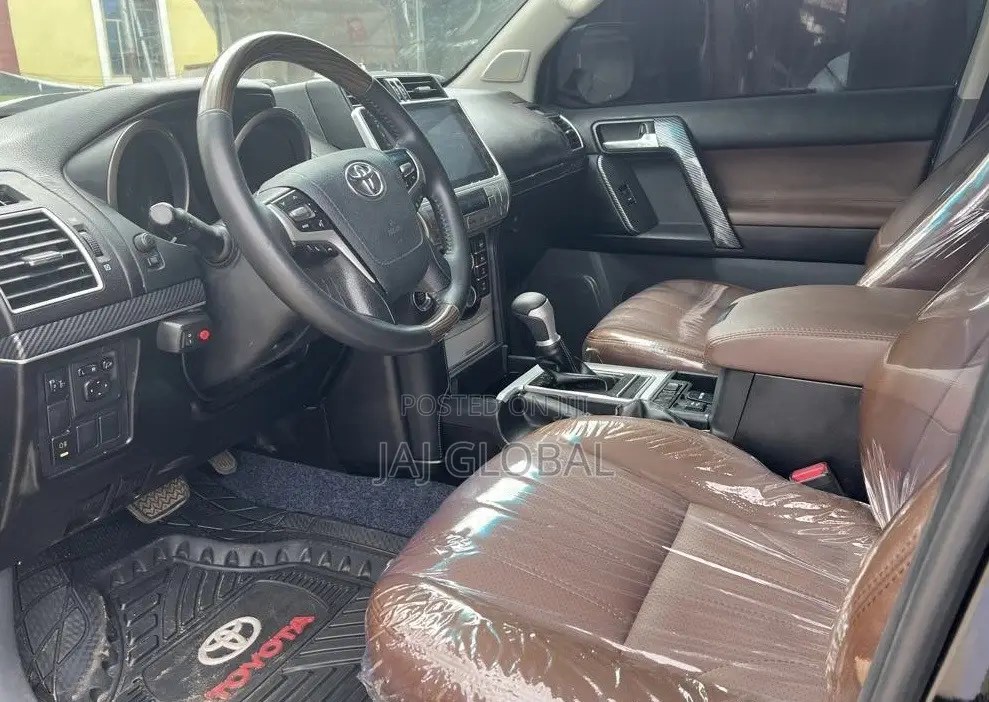 Toyota Land Cruiser Prado 2012 Black
