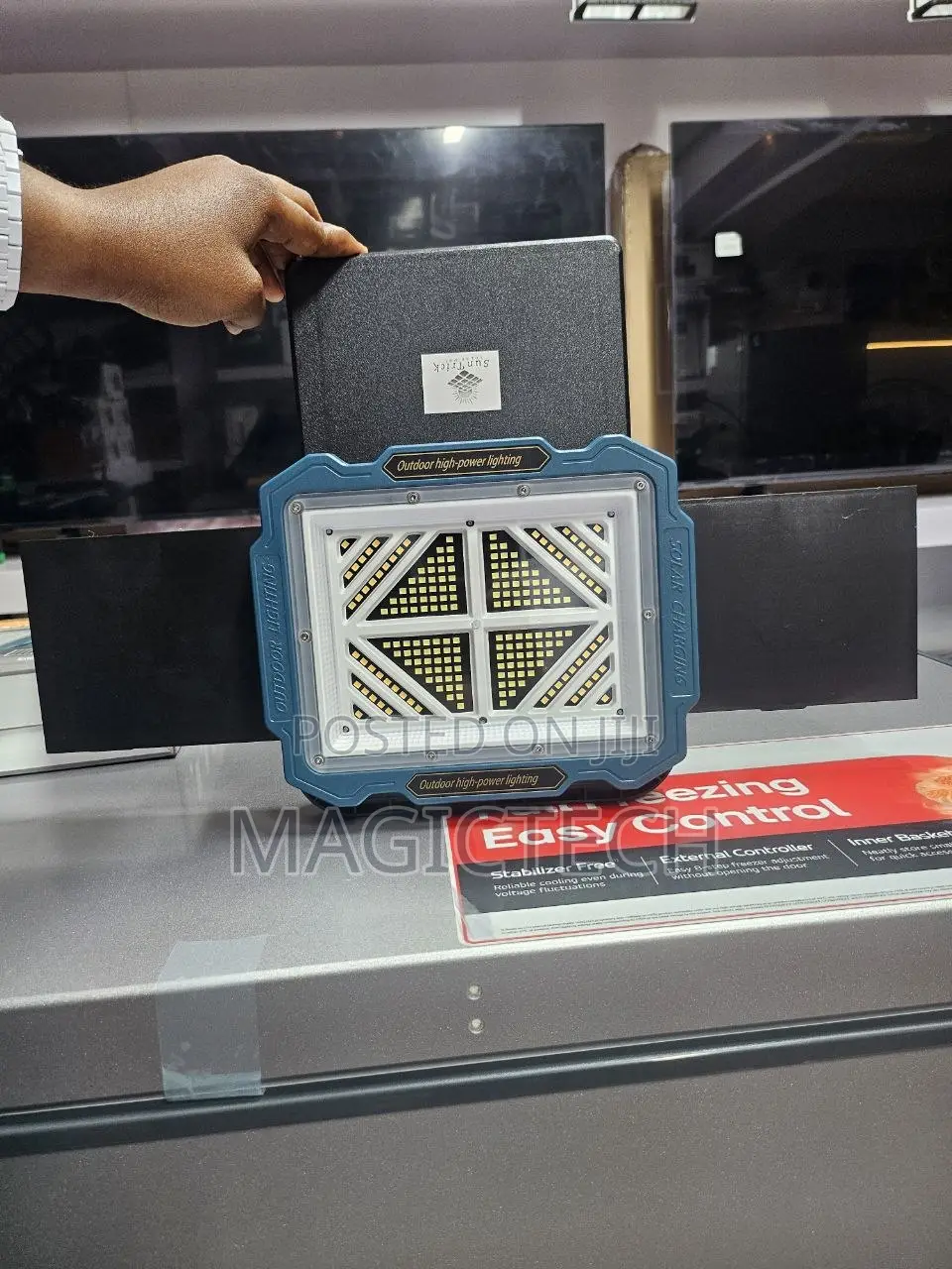 Suntrick Solar Flood Light With 3 Detachable Solar Panels
