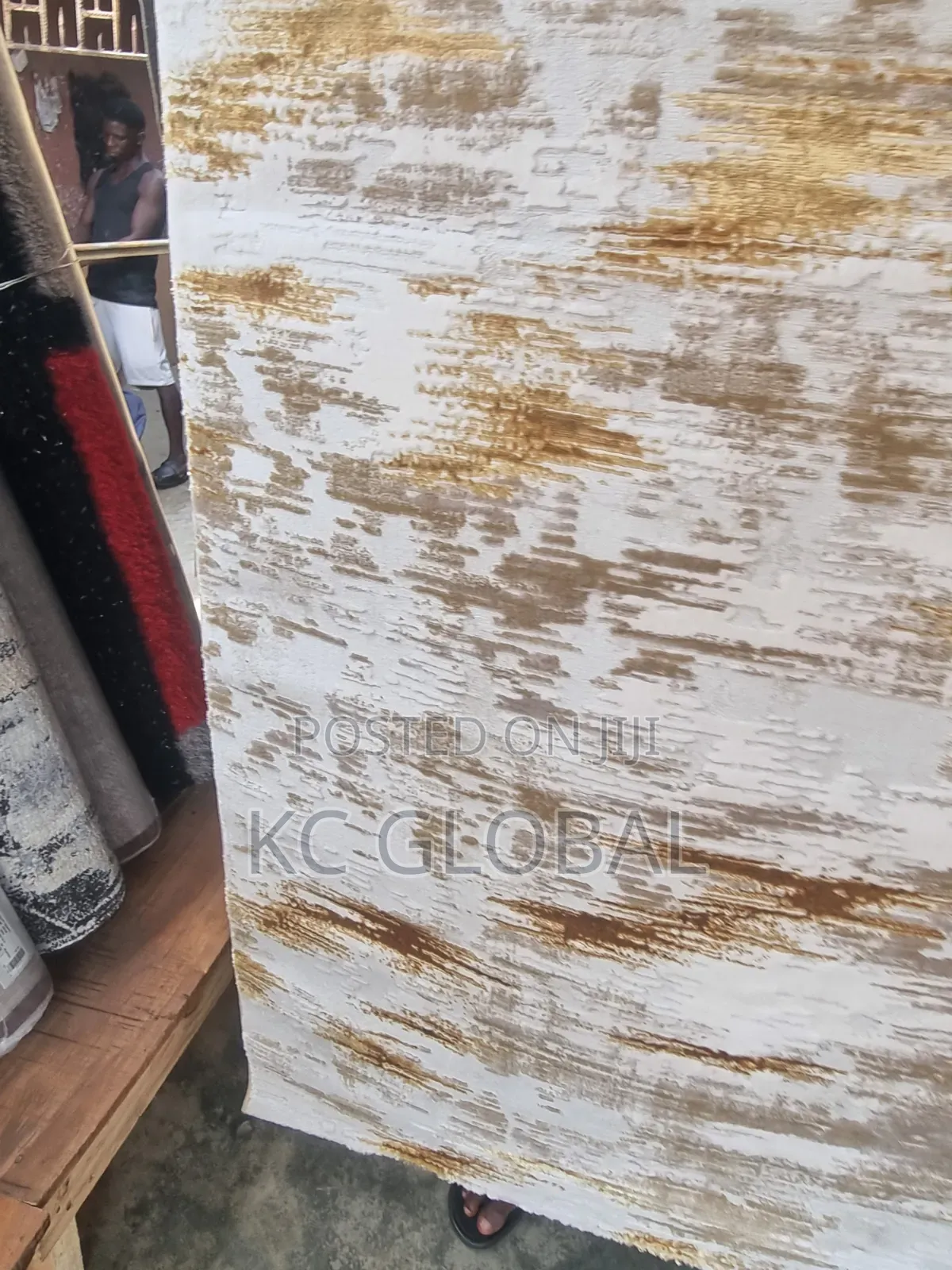 Center Rug. 7 by 10 High Quality Smooth Center Rug Available in Bulk