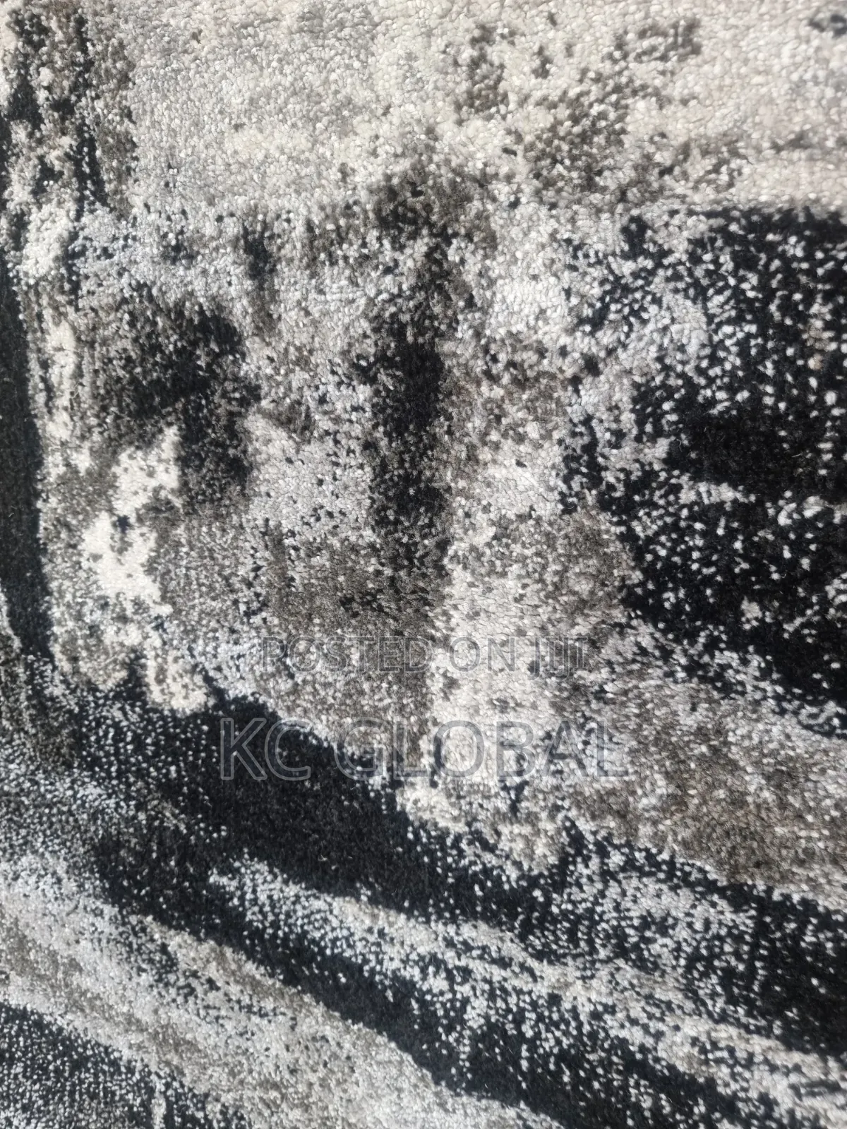 Center Rug. 8 by 11 High Quality Smooth Center Rug Available in Bulk