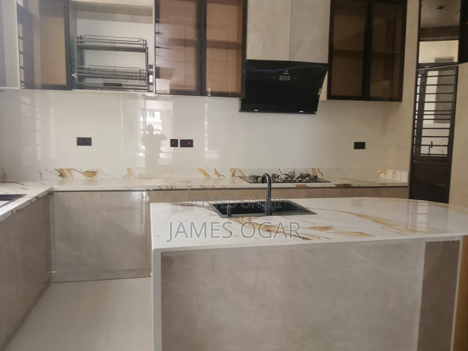 5bdrm Duplex in Royal Pines, Lekki Expressway for sale