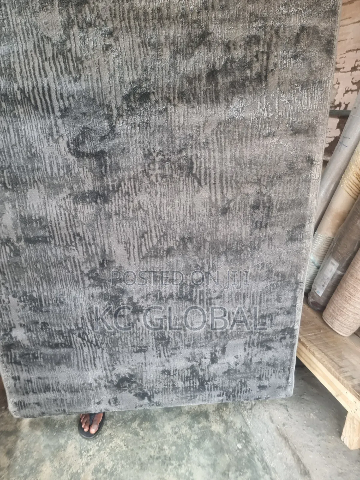 Center Rug.10 by 13 High Quality Smooth Center Rug Available in Bulk