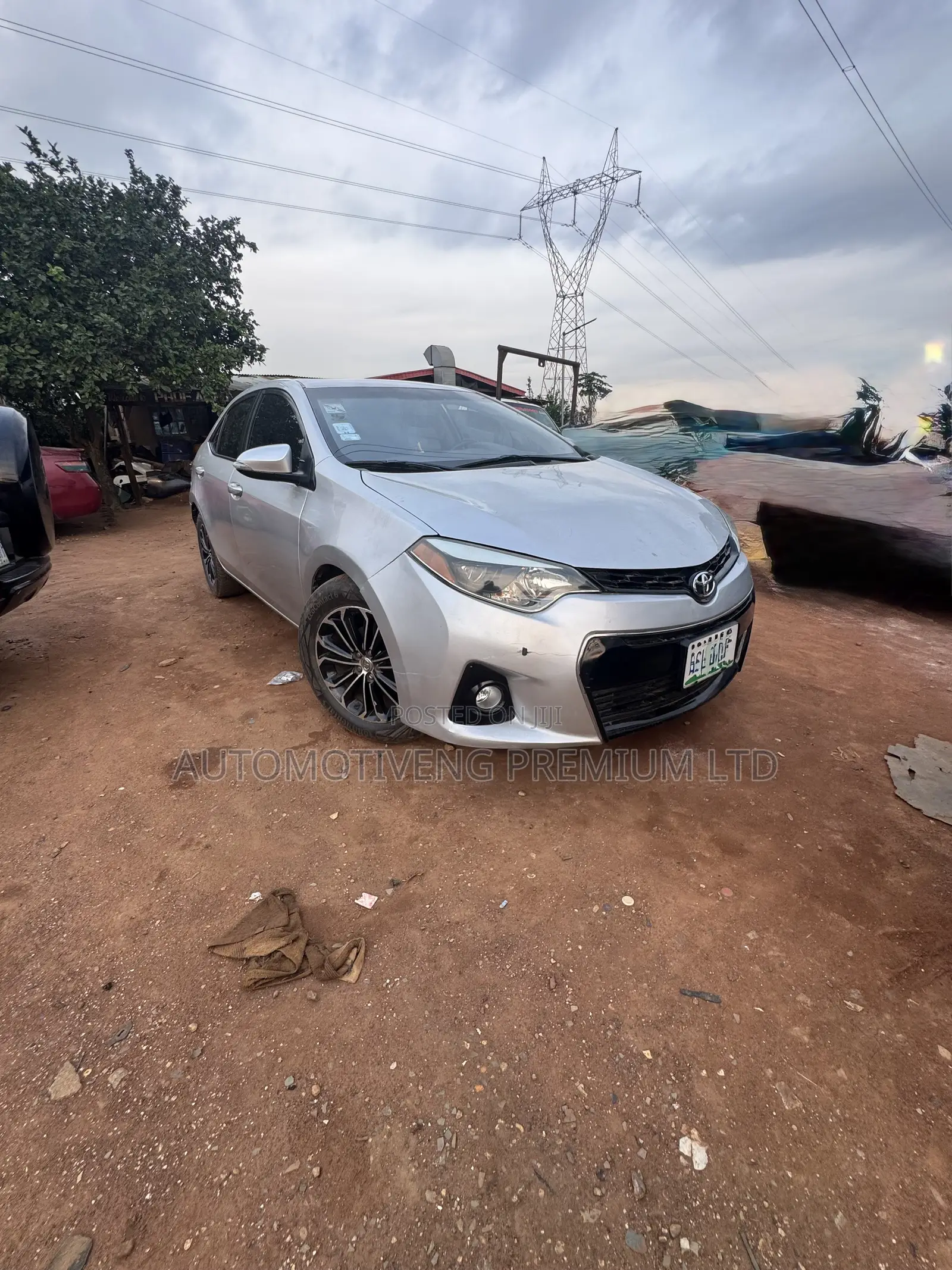 Toyota Corolla S Premium 4dr Sedan (1.8L 4cyl CVT) 2014 White