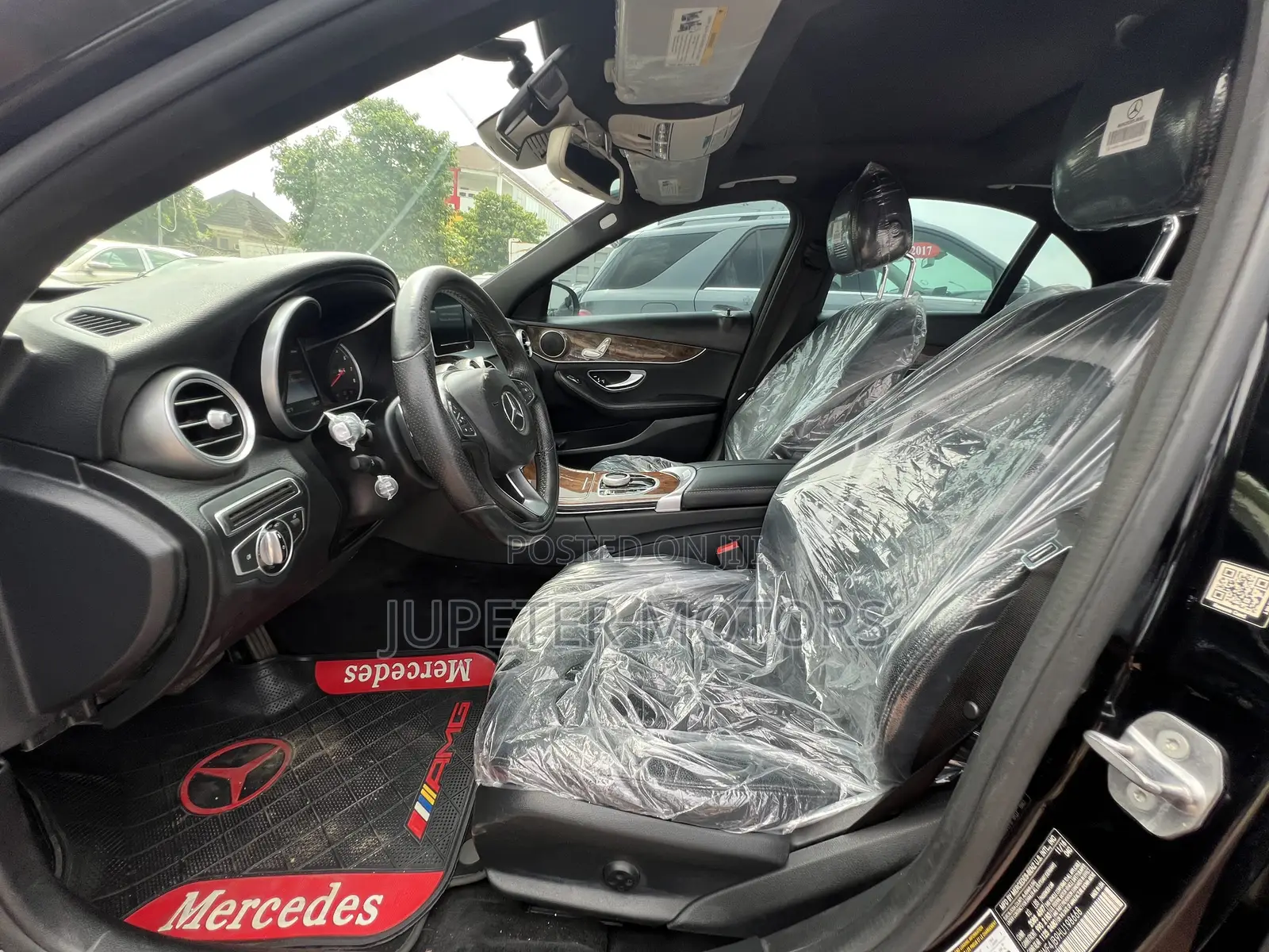 Mercedes-Benz C300 Luxury Sedan RWD (2.0L 4cyl 7A) 2016 Black