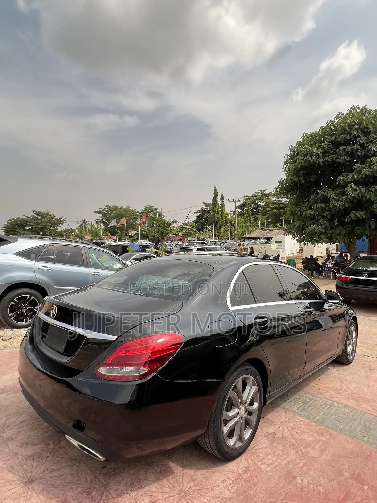Mercedes-Benz C300 Luxury Sedan RWD (2.0L 4cyl 7A) 2016 Black
