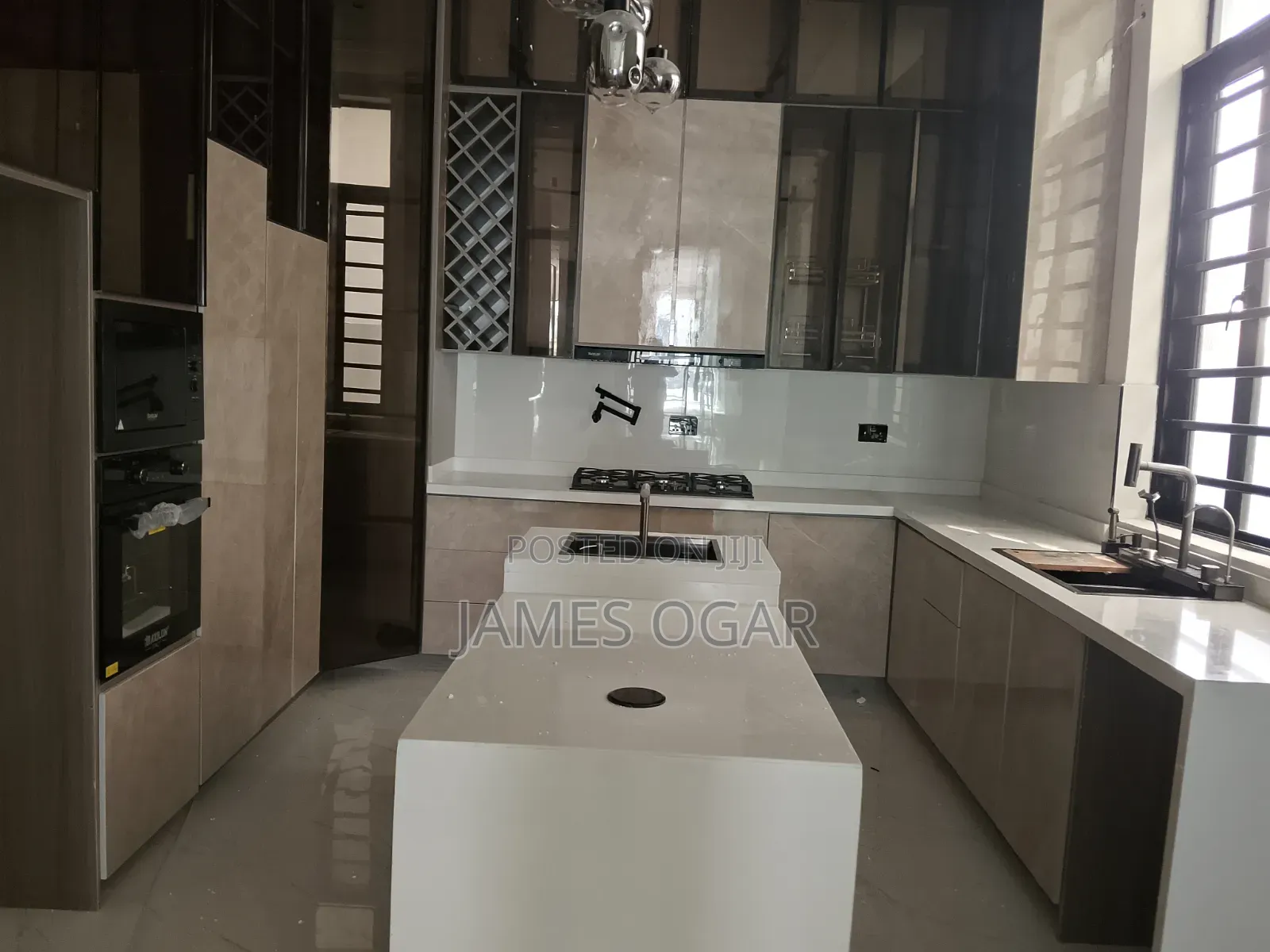 5bdrm Duplex in Royal Pines, Lekki Expressway for sale