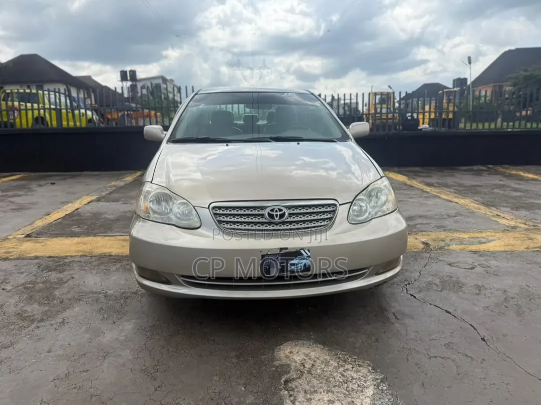 Toyota Corolla LE 2006 Gold