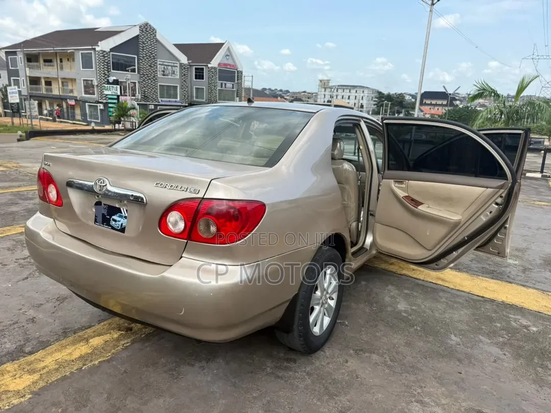 Toyota Corolla LE 2006 Gold