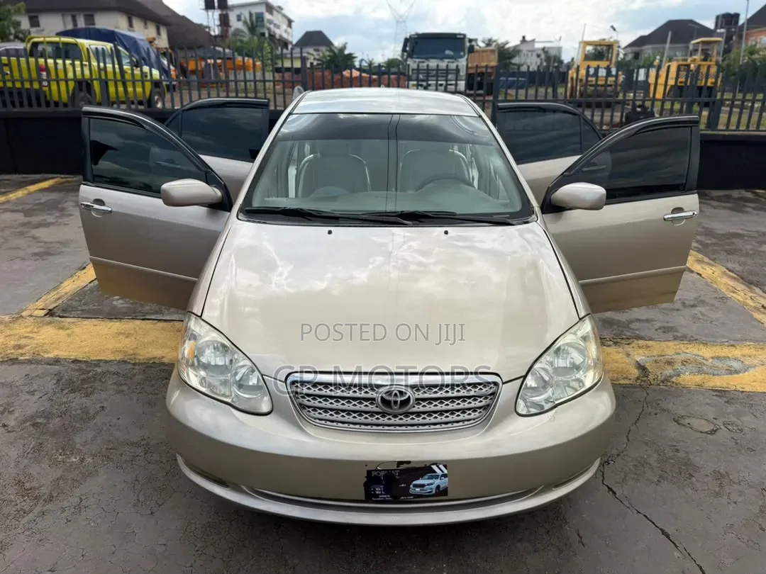 Toyota Corolla LE 2006 Gold