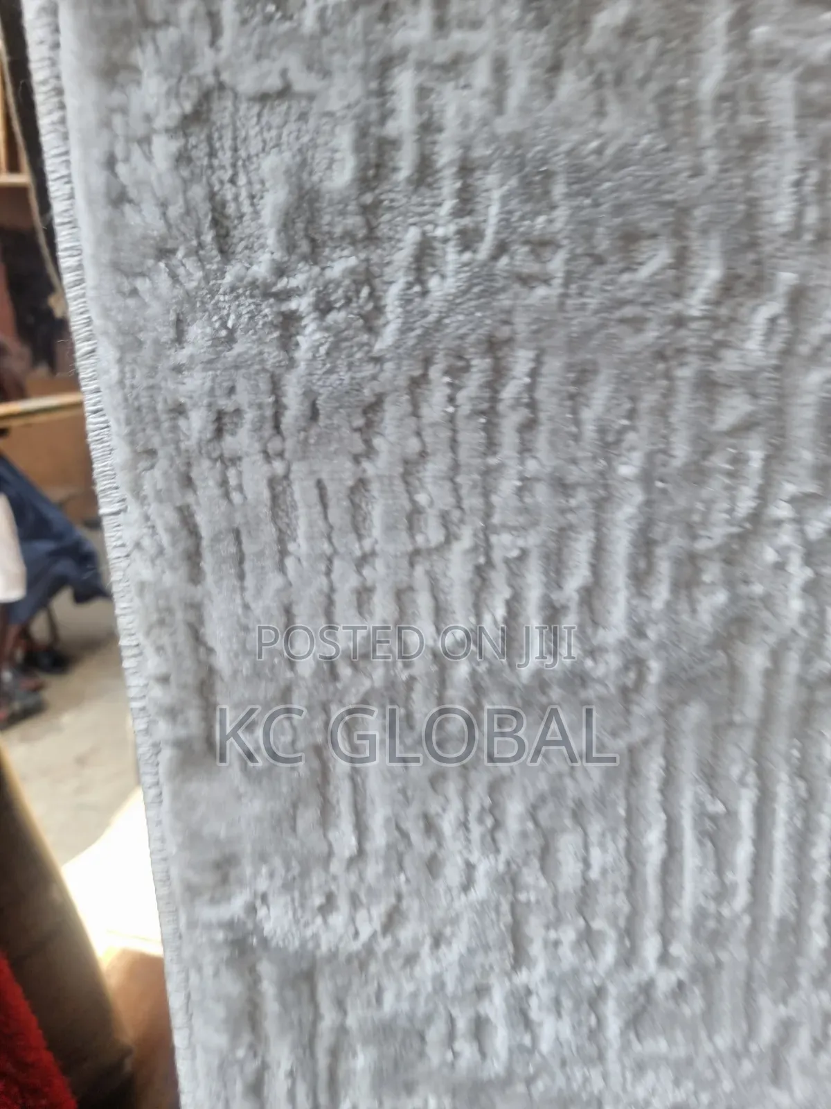 Center Rug. 4 by 6 High Quality Smooth Center Rug Available in Bulk