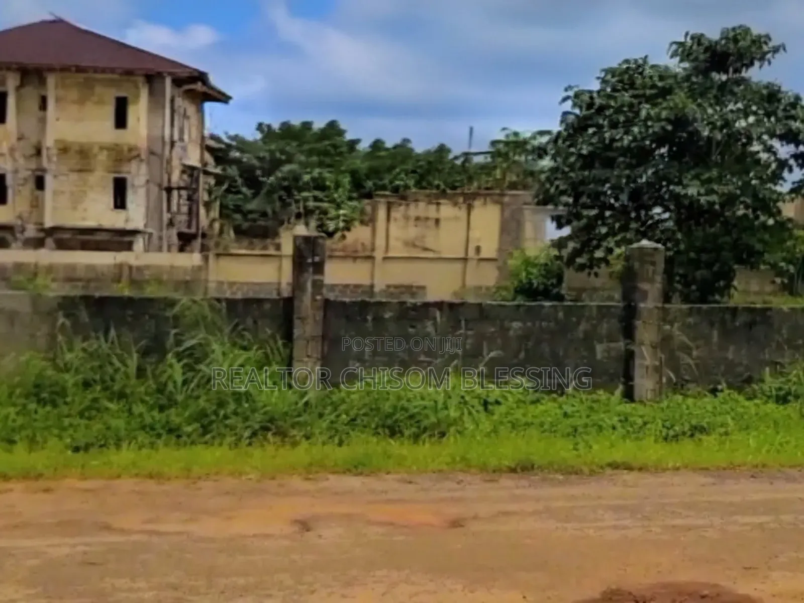 5 Plots Buy and Develop in Amakama Federal Housing for Sale
