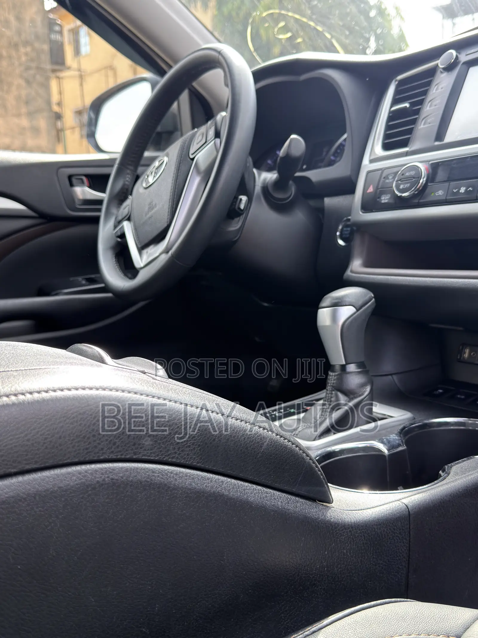 Toyota Highlander XLE 4x2 V6 (3.5L 6cyl 8A) 2017 Blue