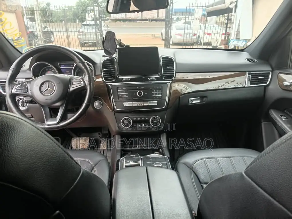 Mercedes-Benz GLE-Class GLE 550 4MATIC 2017 Black