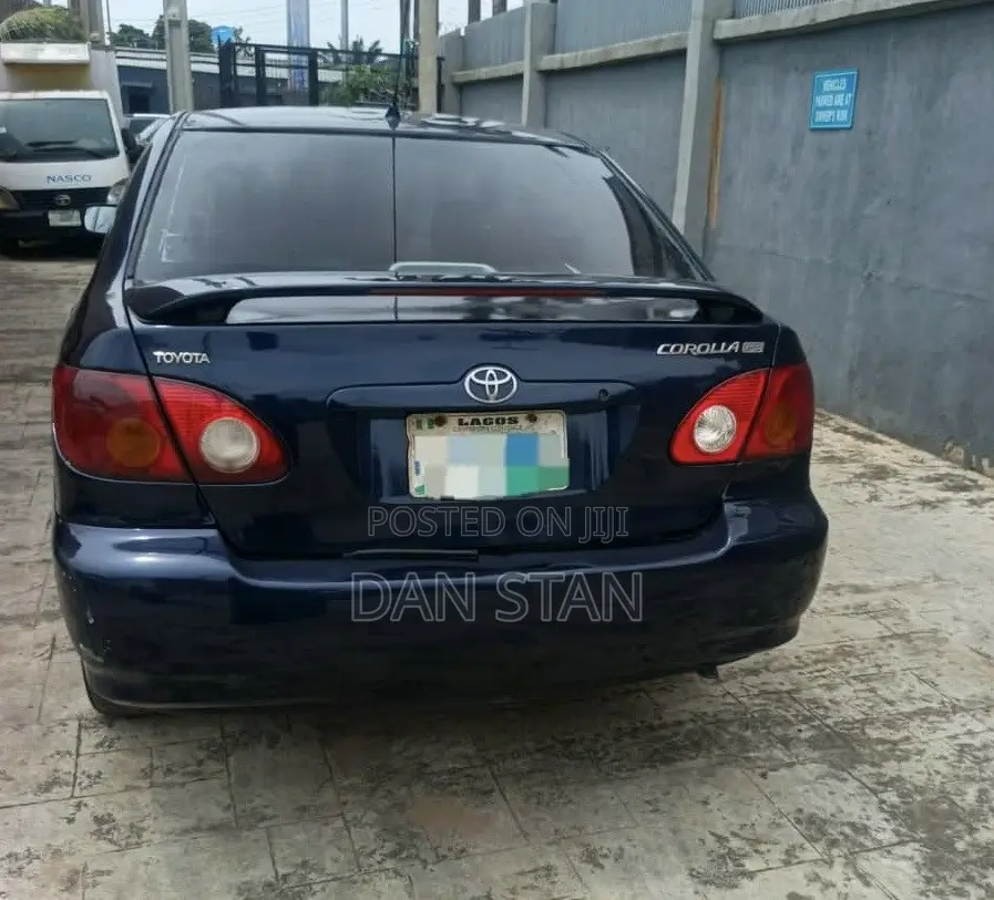 Toyota Corolla 2004 Blue