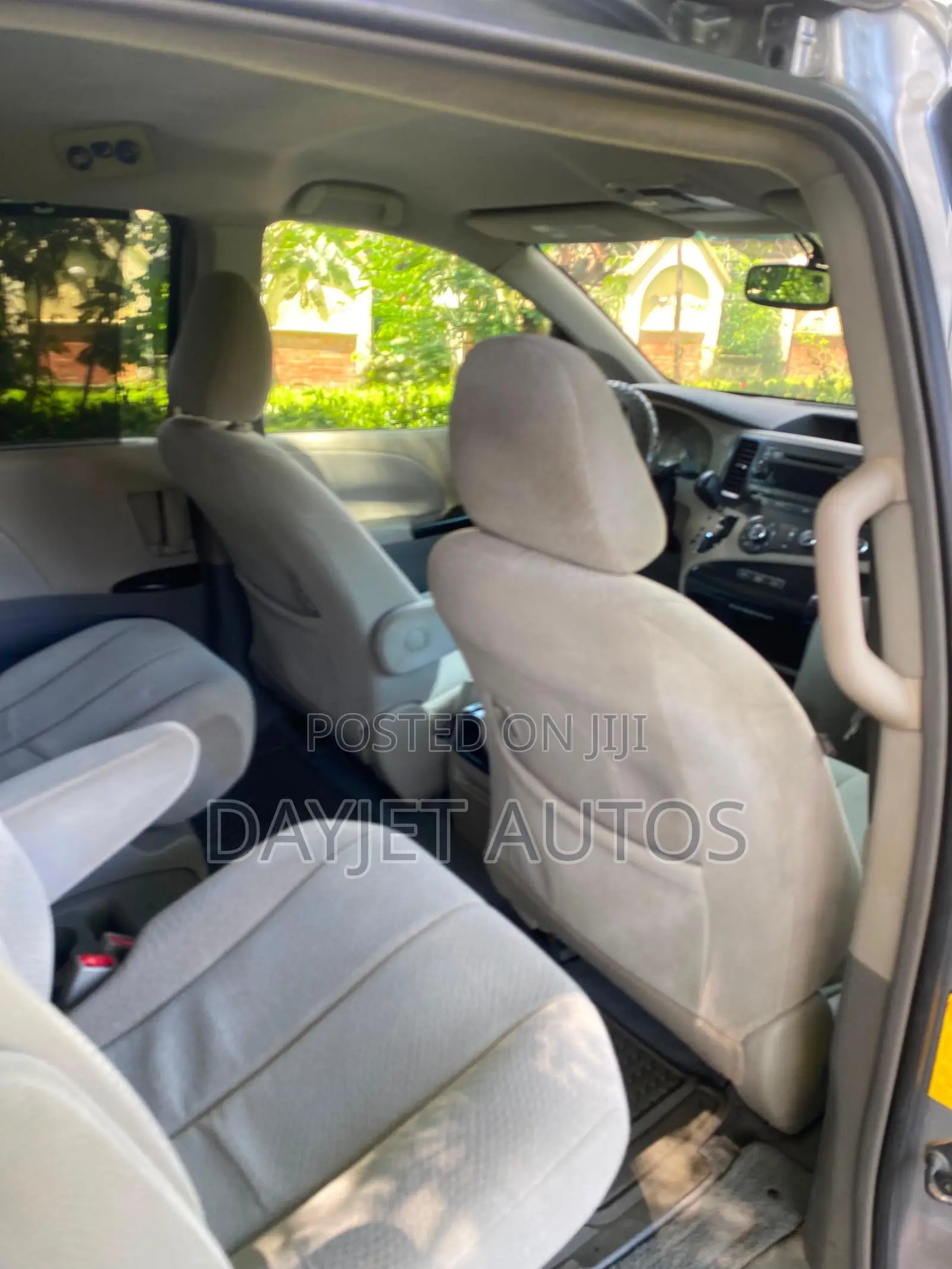 Toyota Sienna LE 8 Passenger 2011 Gray