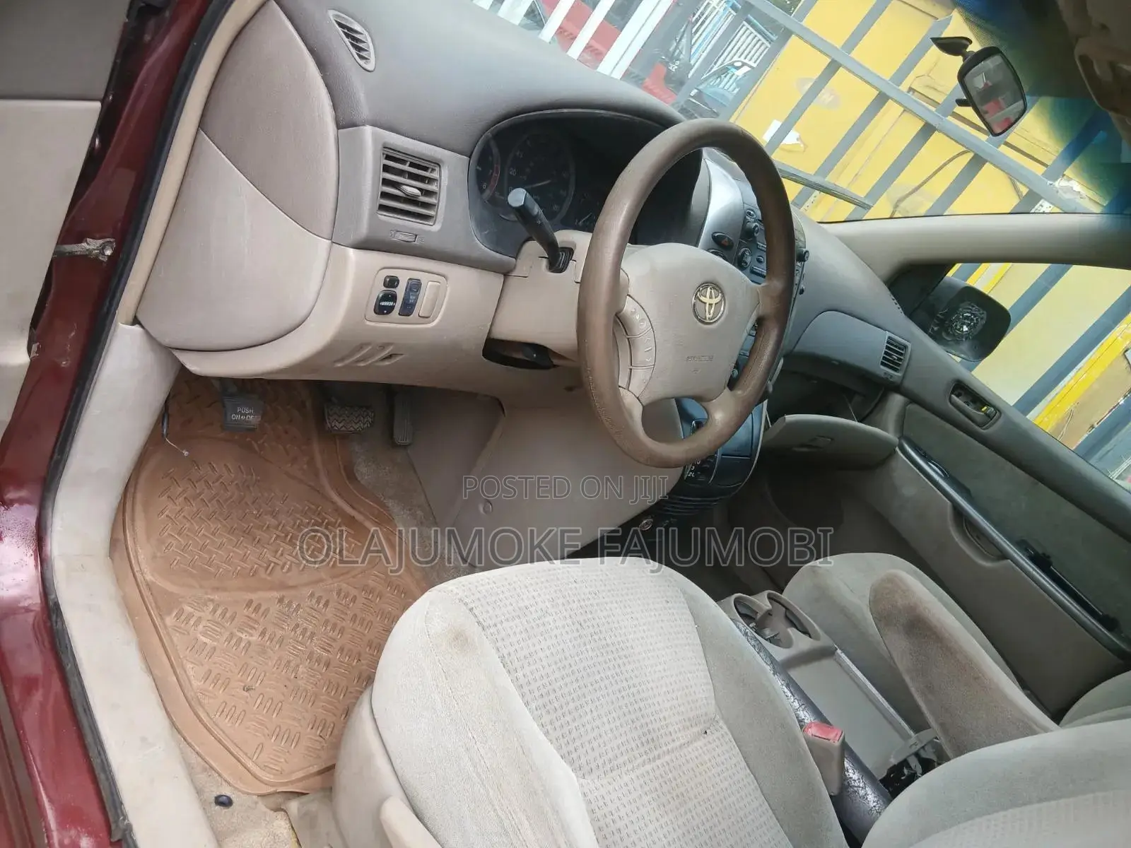 Toyota Sienna 2005 Red