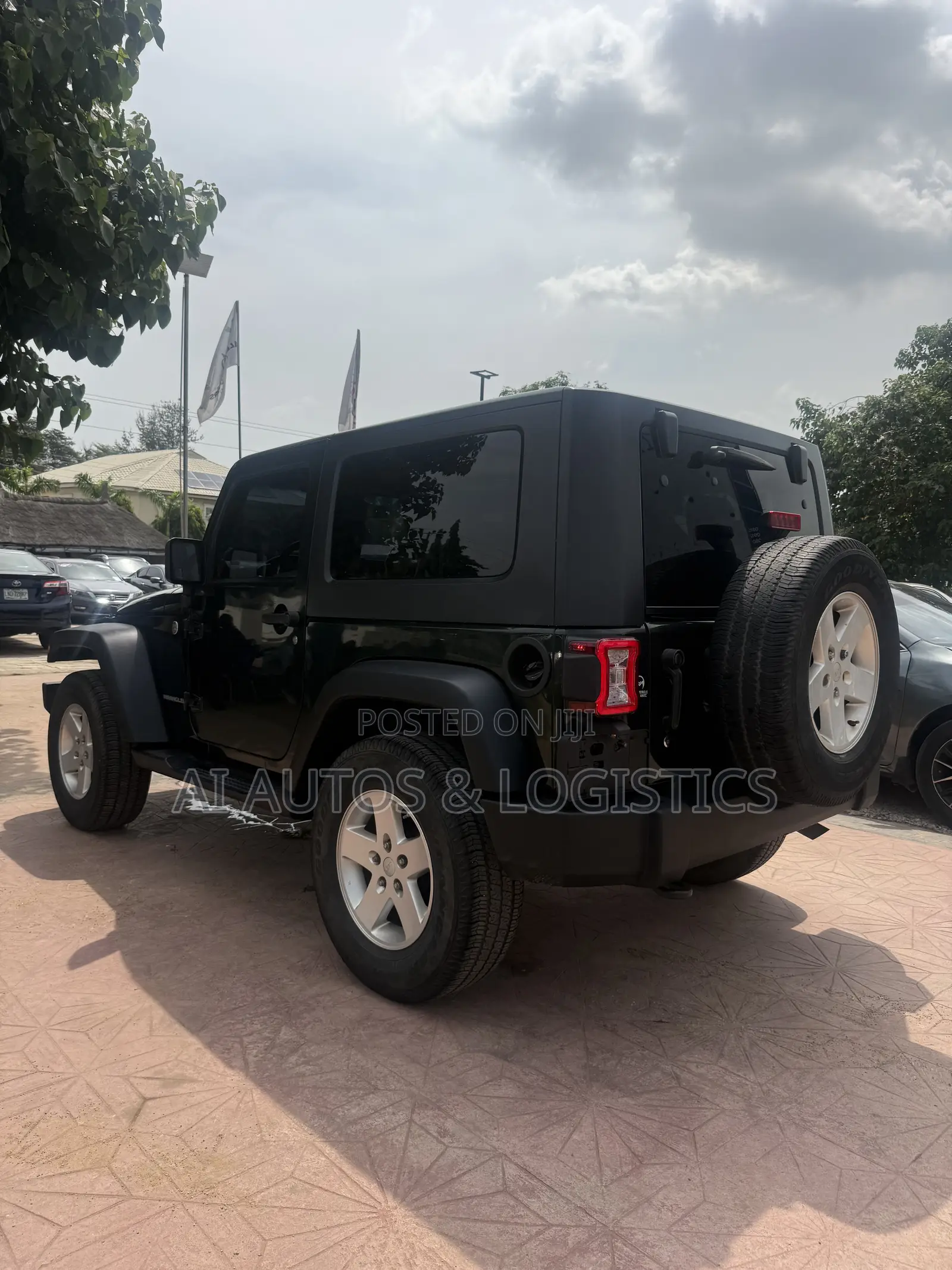 Jeep Wrangler Sahara 2011 Green