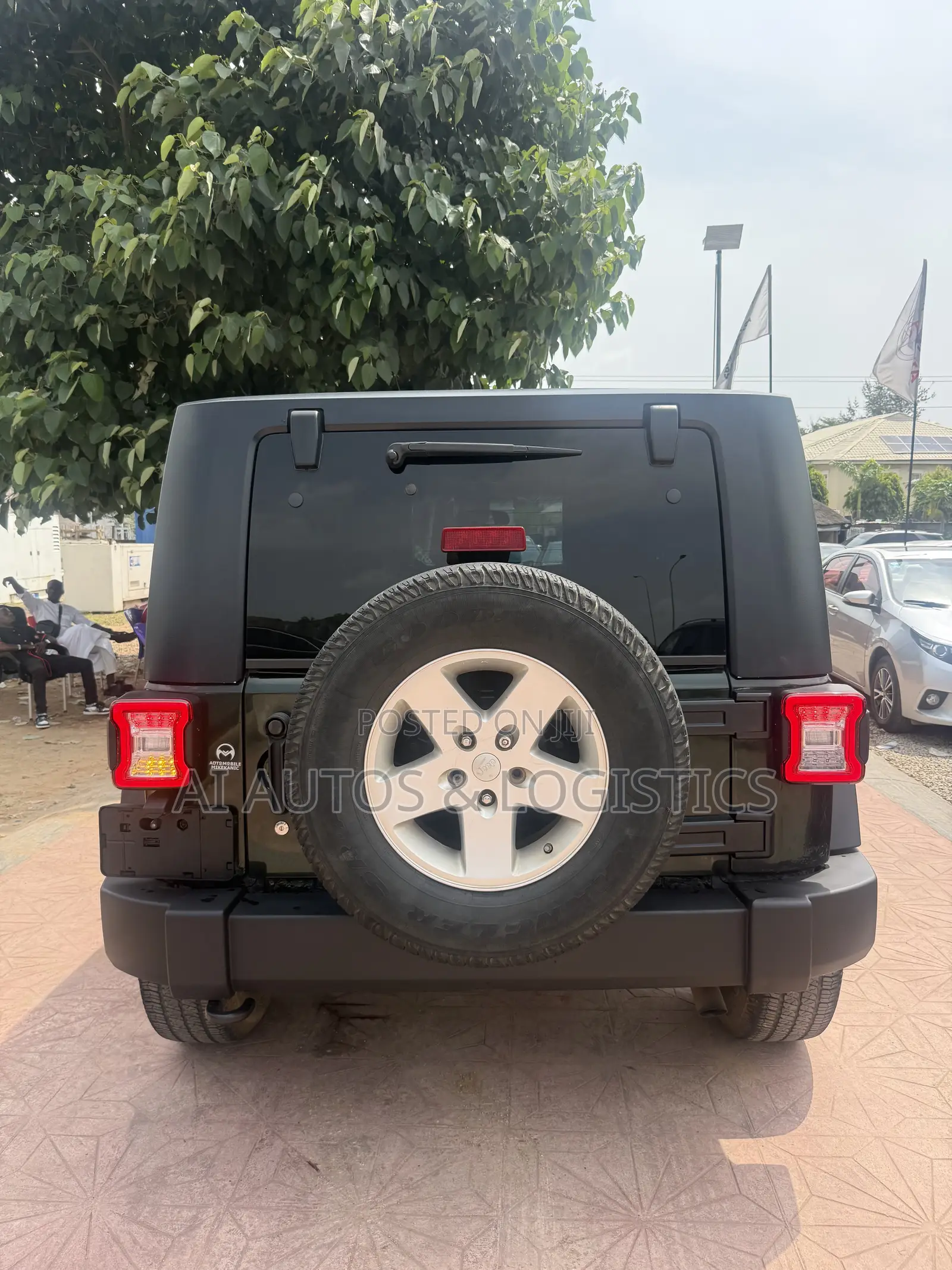 Jeep Wrangler Sahara 2011 Green