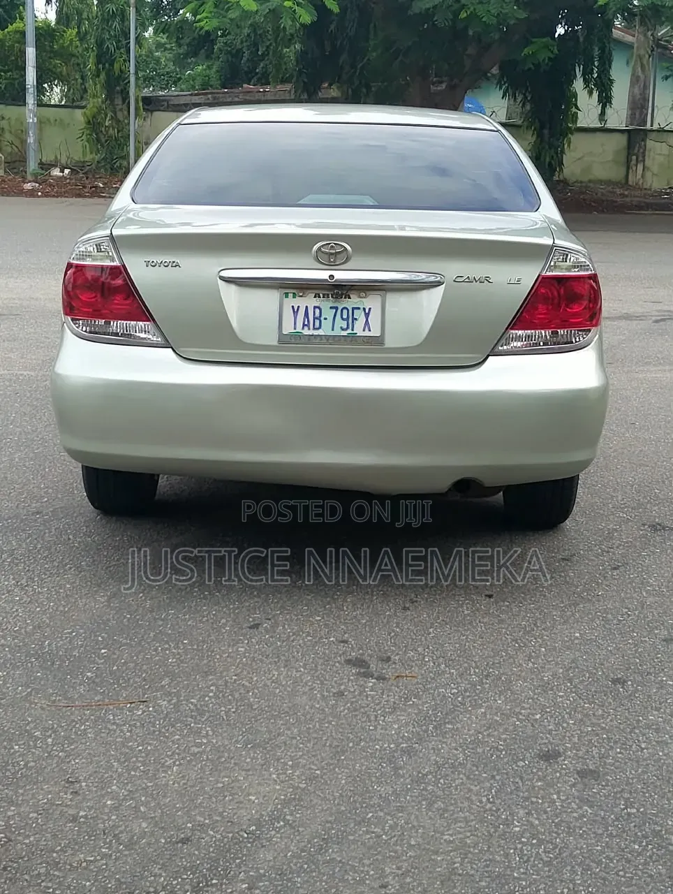 Toyota Camry 2005 Gold
