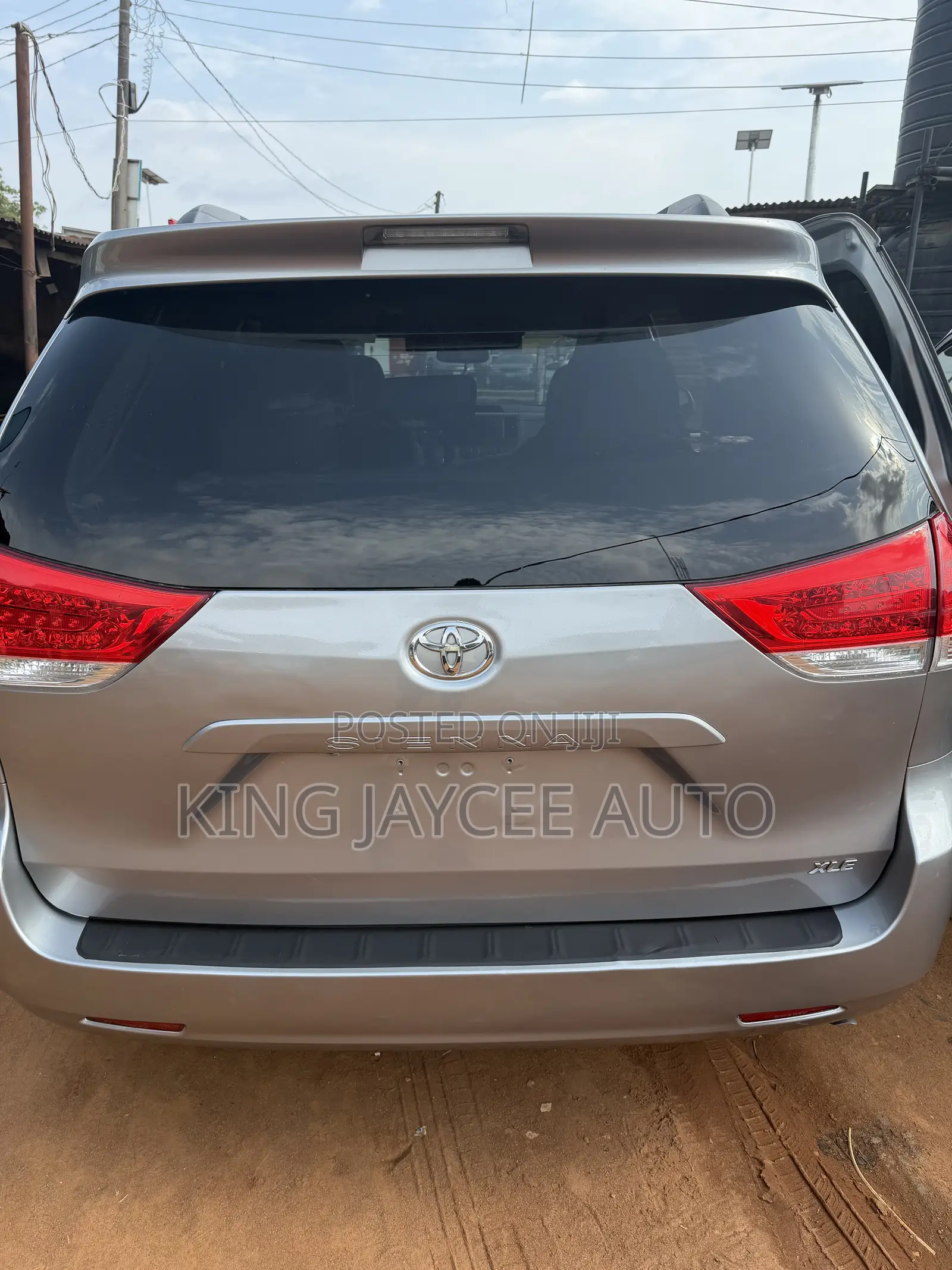 Toyota Sienna XLE AWD 7-Passenger 2013 Silver