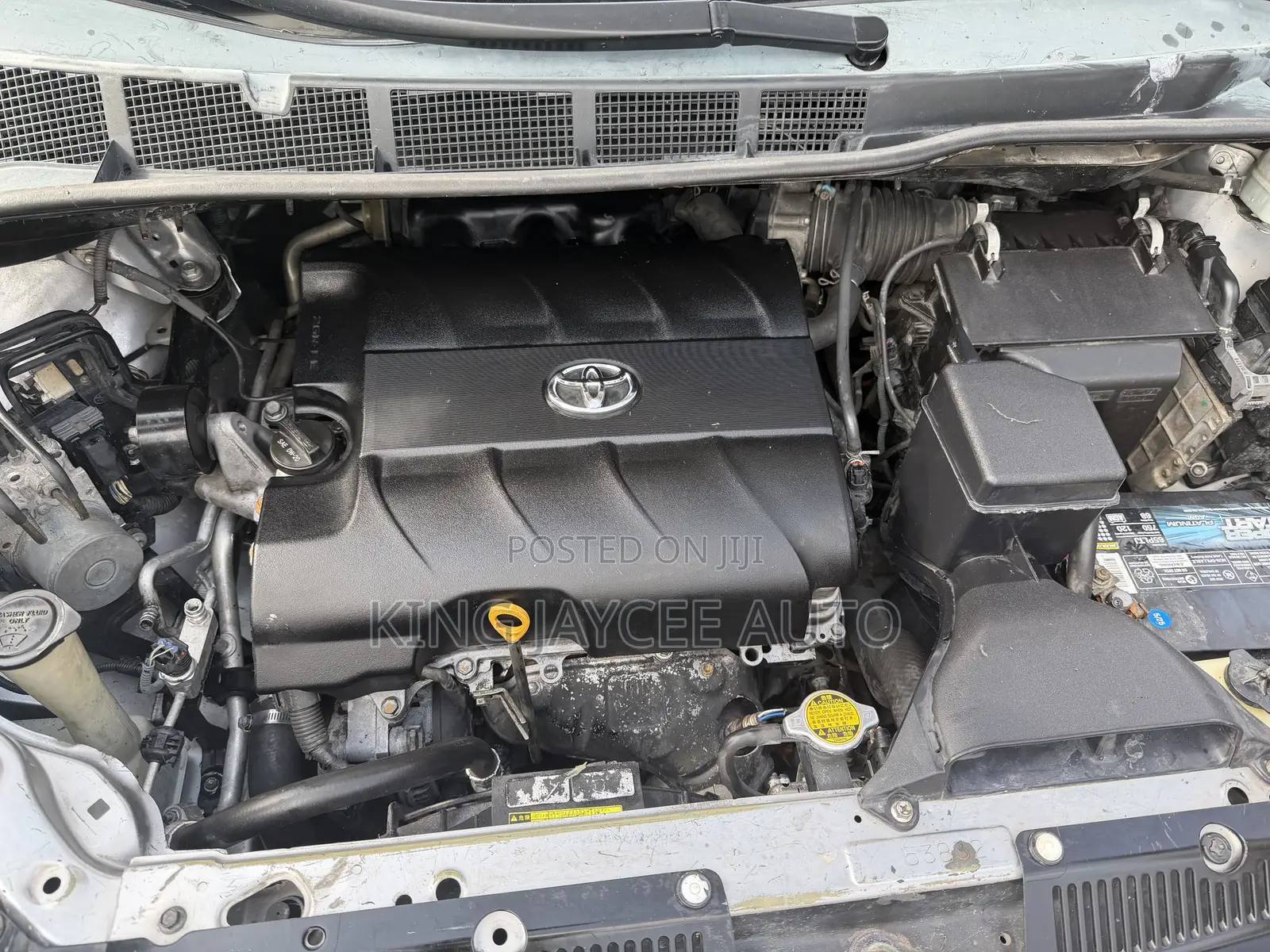 Toyota Sienna XLE AWD 7-Passenger 2013 Silver