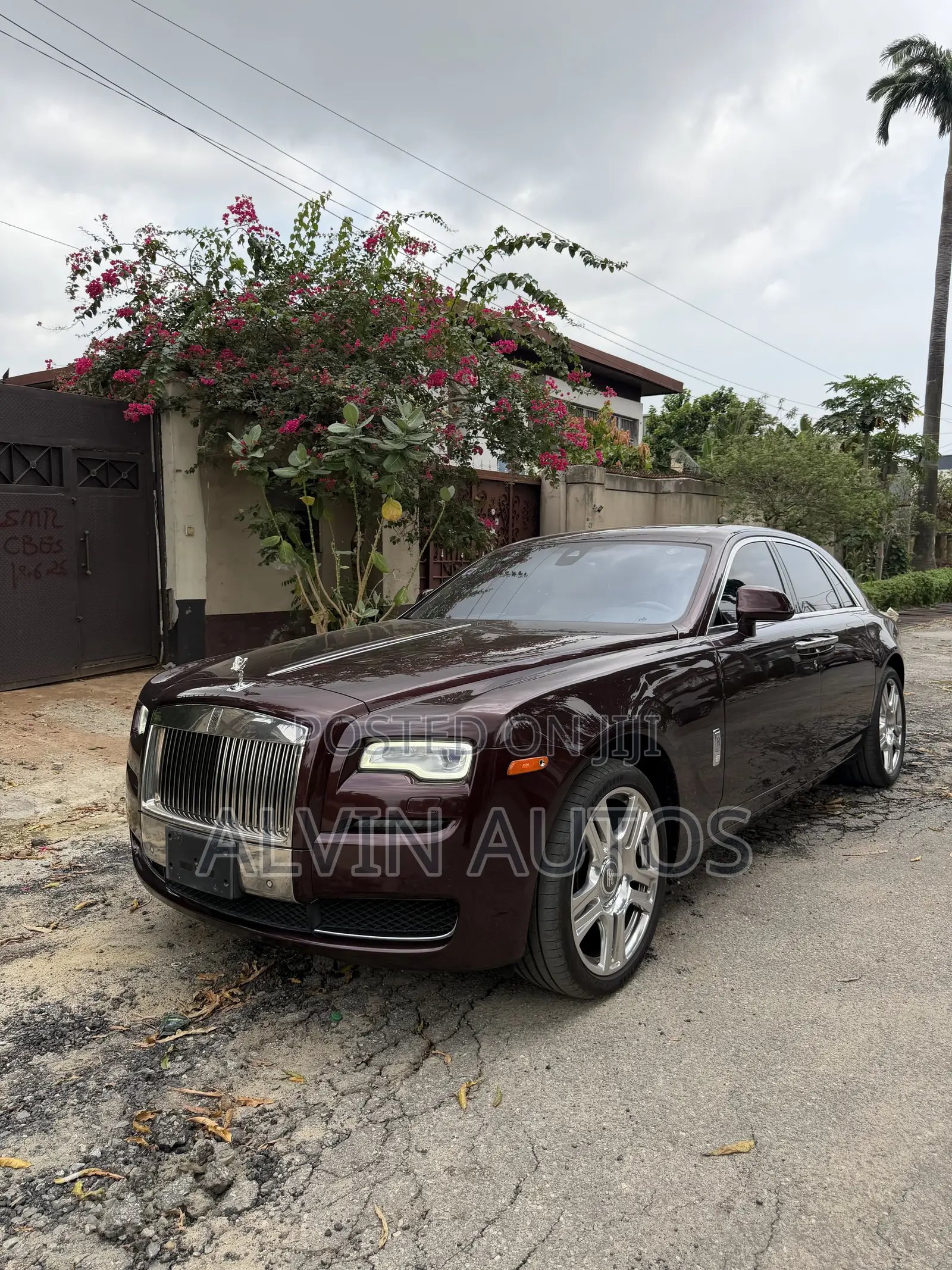 Rolls-Royce Ghost Base 2017 Burgundy