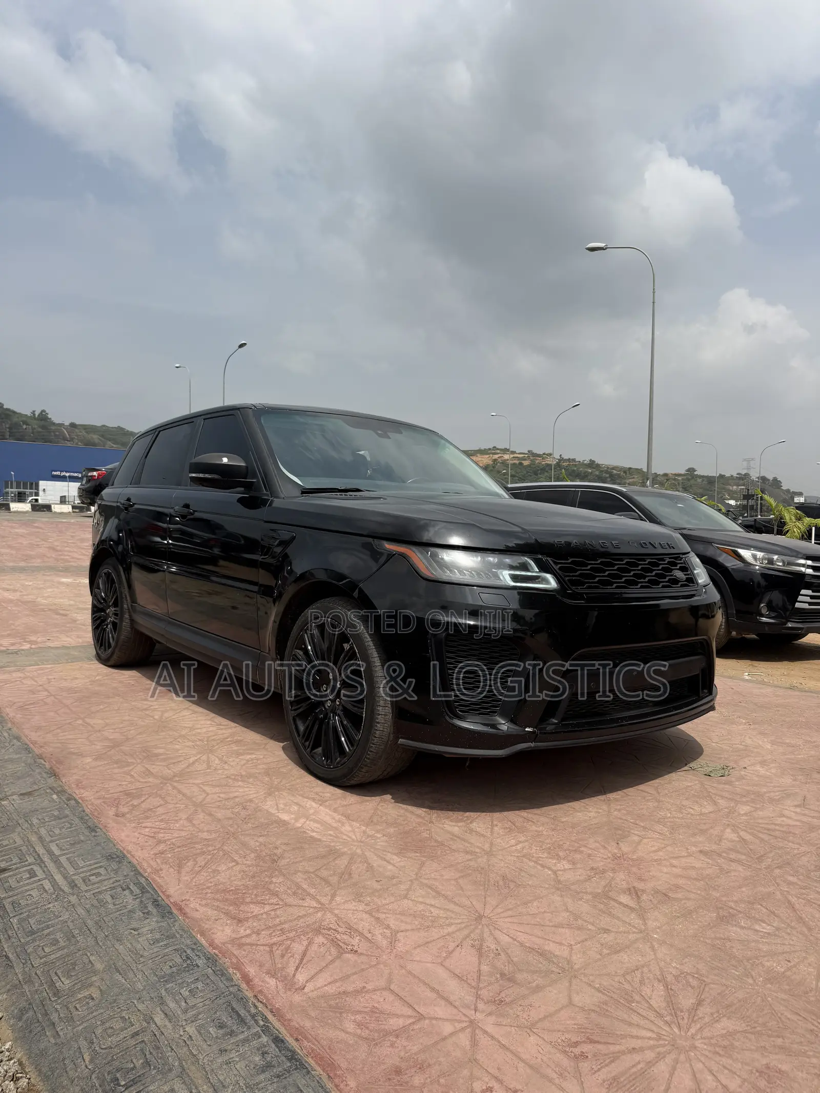 Land Rover Range Rover Sport SVR 2019 Black