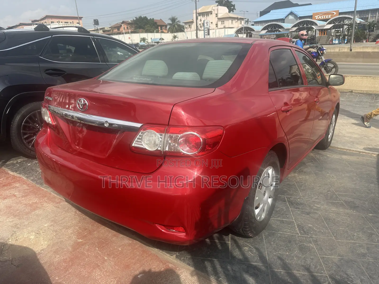 Toyota Corolla L 4dr Sedan (1.8L 4cyl 5M) 2012 Red