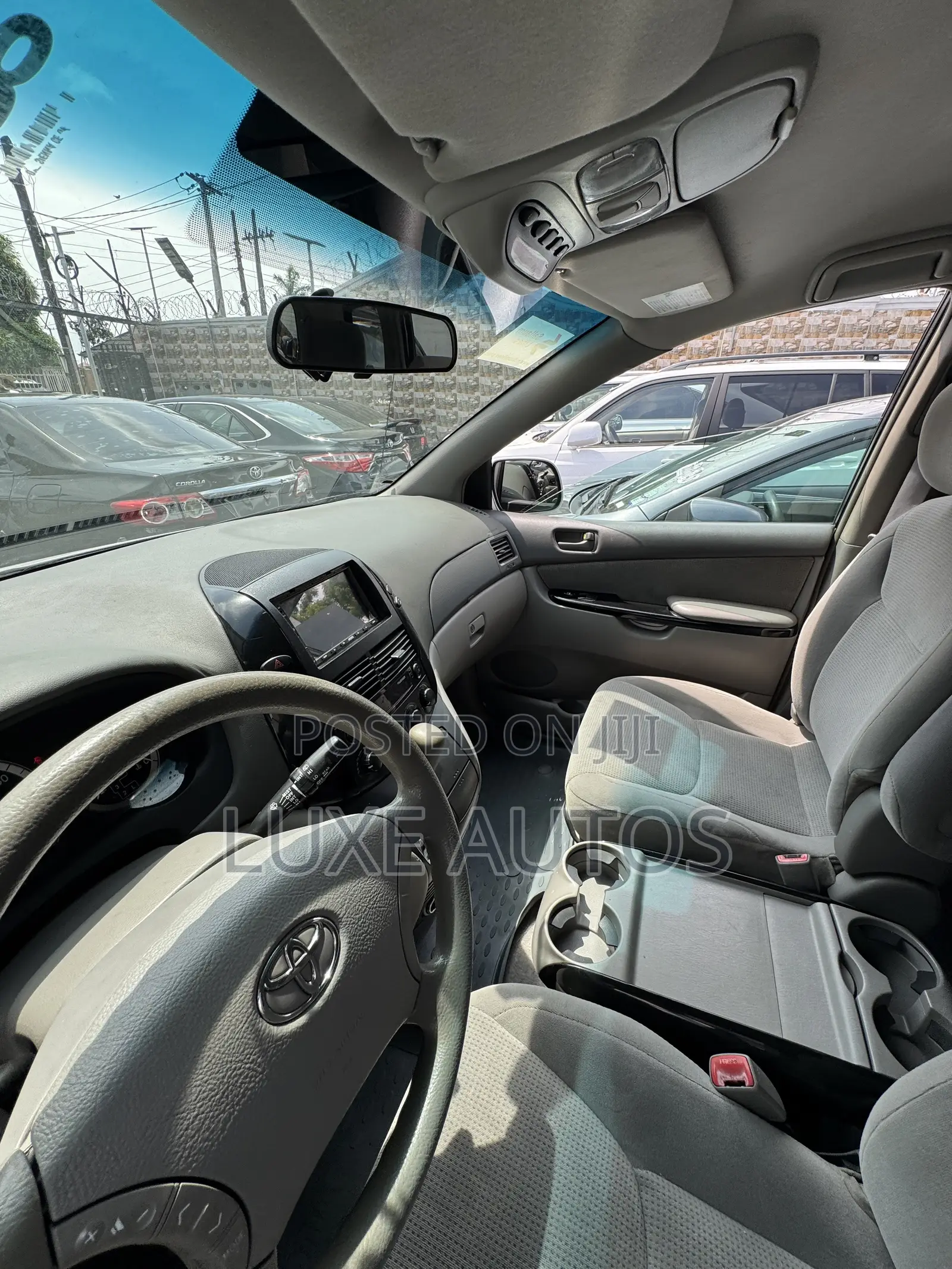 Toyota Sienna LE AWD 2006 White