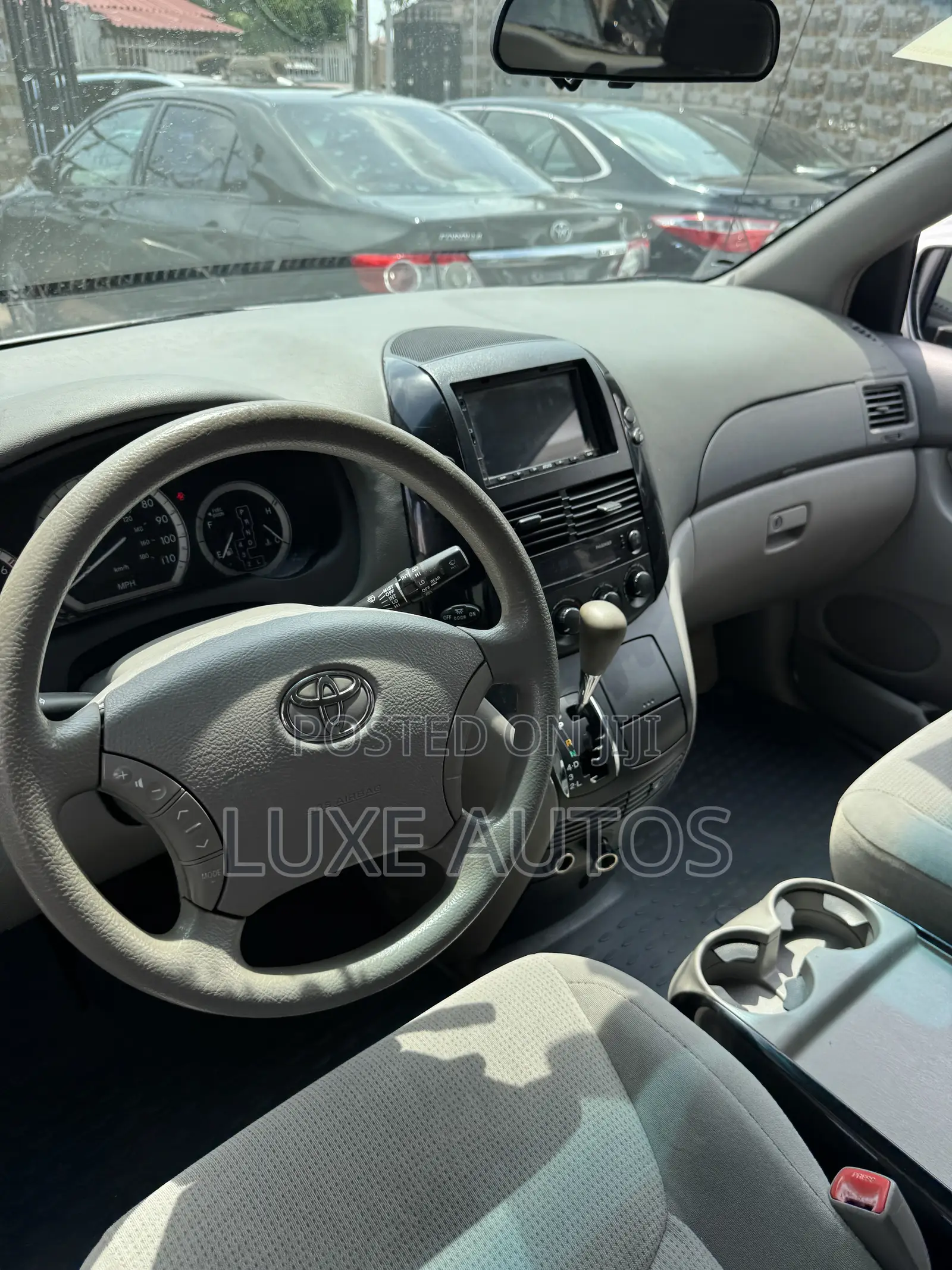 Toyota Sienna LE AWD 2006 White