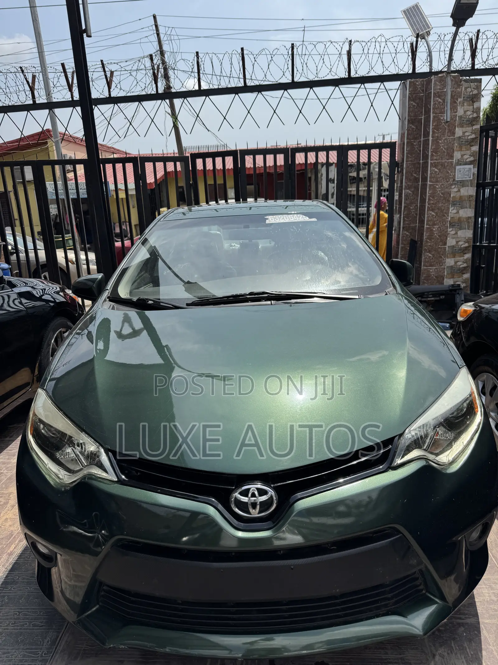 Toyota Corolla LE Eco Premium 4dr Sedan (1.8L 4cyl CVT) 2014 Green